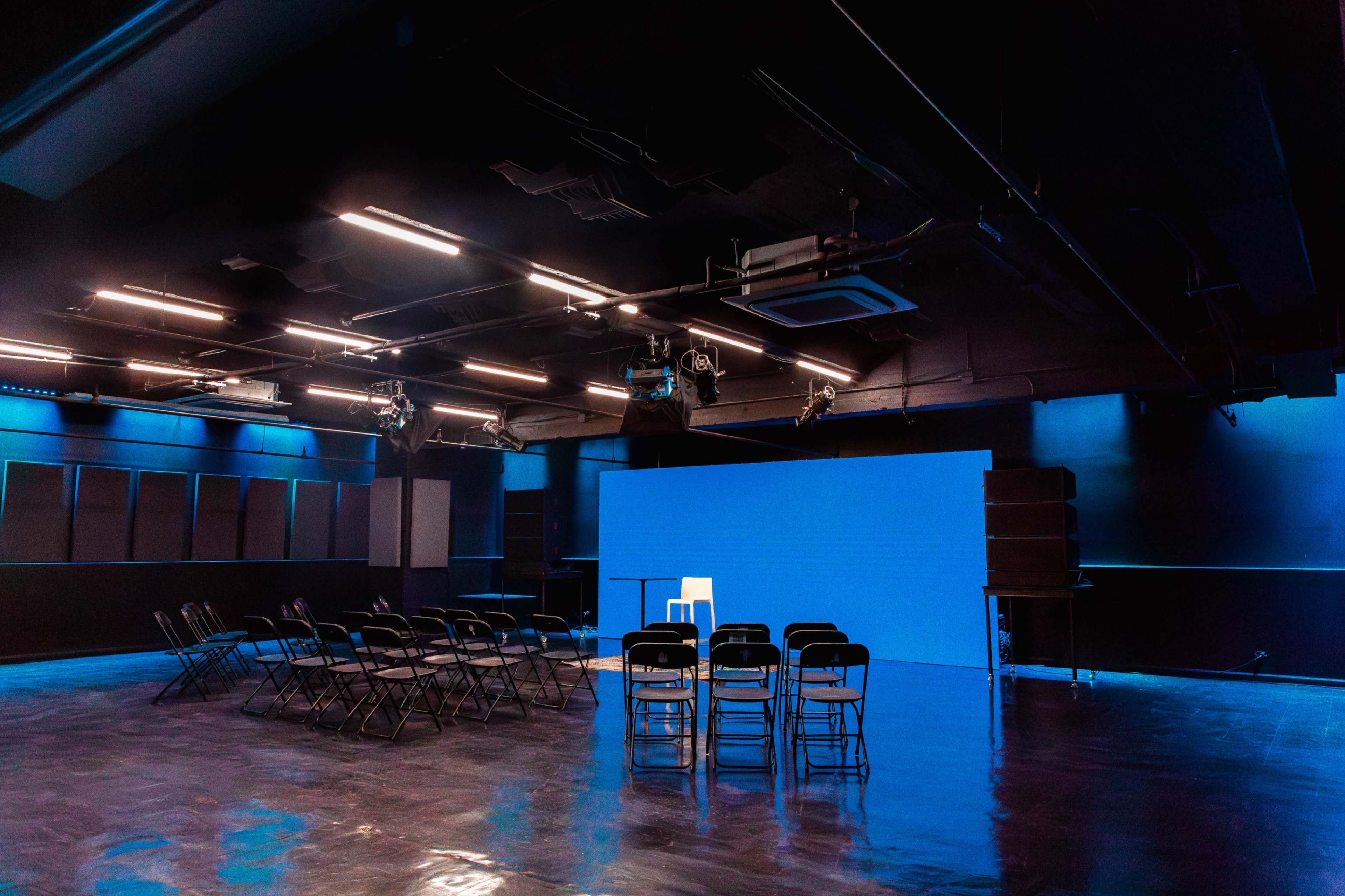 Flexible Black Box Studio - Meeting Image in Midtown Manhattan, New York, NY