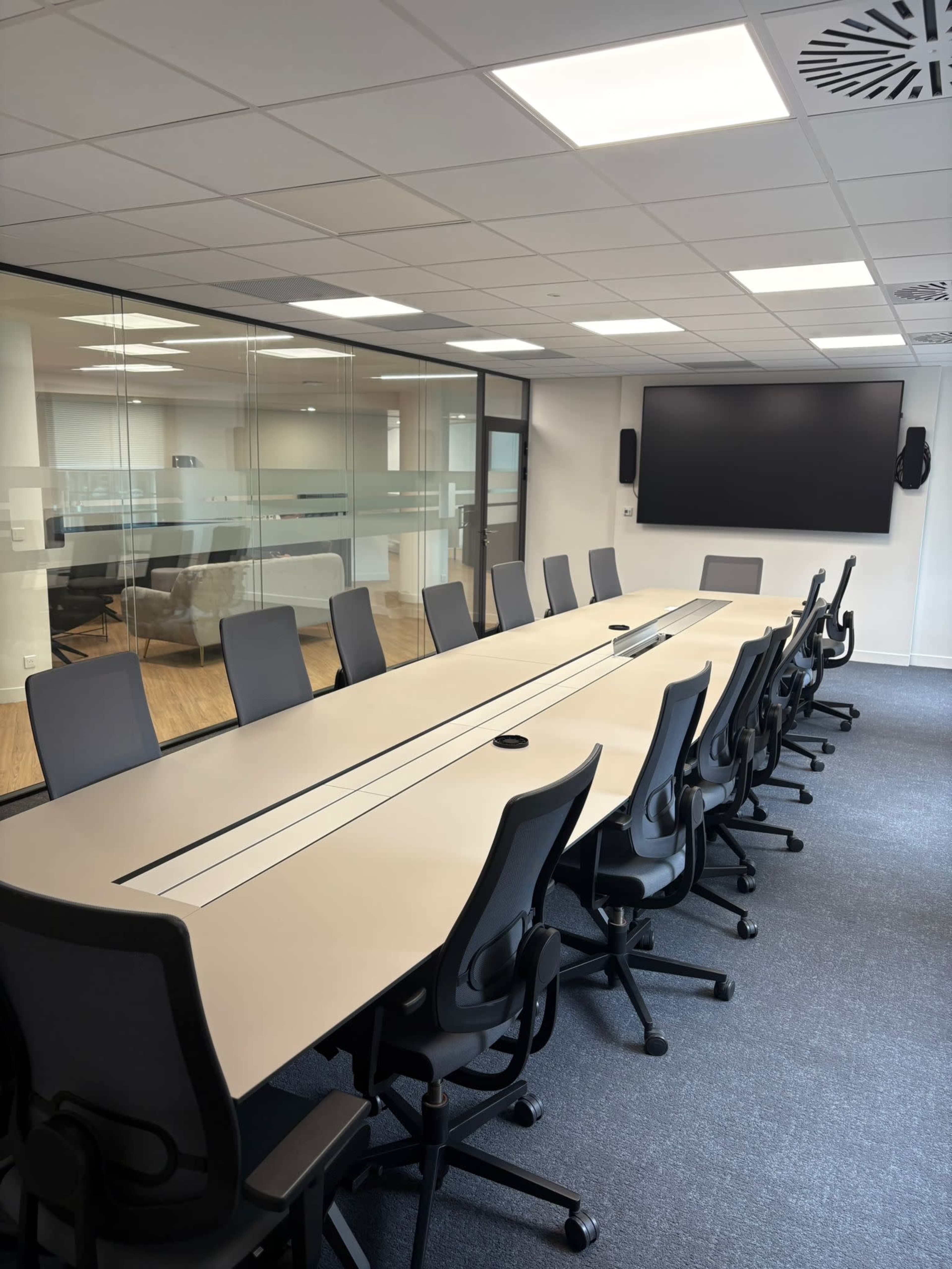 Salle de réunion à la Défense Image in Bécon-les-Bruyères, Courbevoie, 