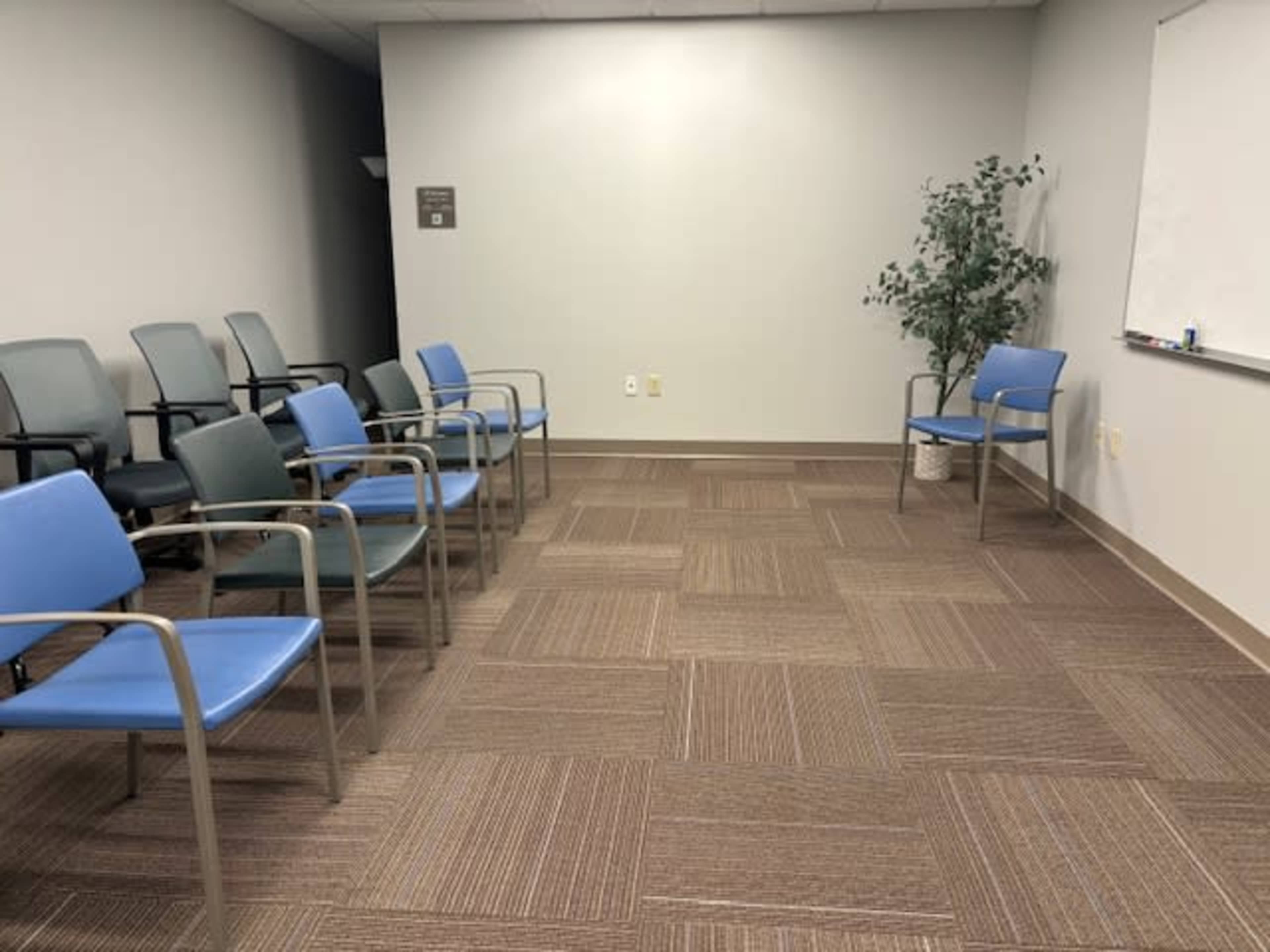 Flexible Classroom Space for Yoga, Meditation, Mat Classes, Training Workshops, and More Image in Brentwood, Nashville, TN