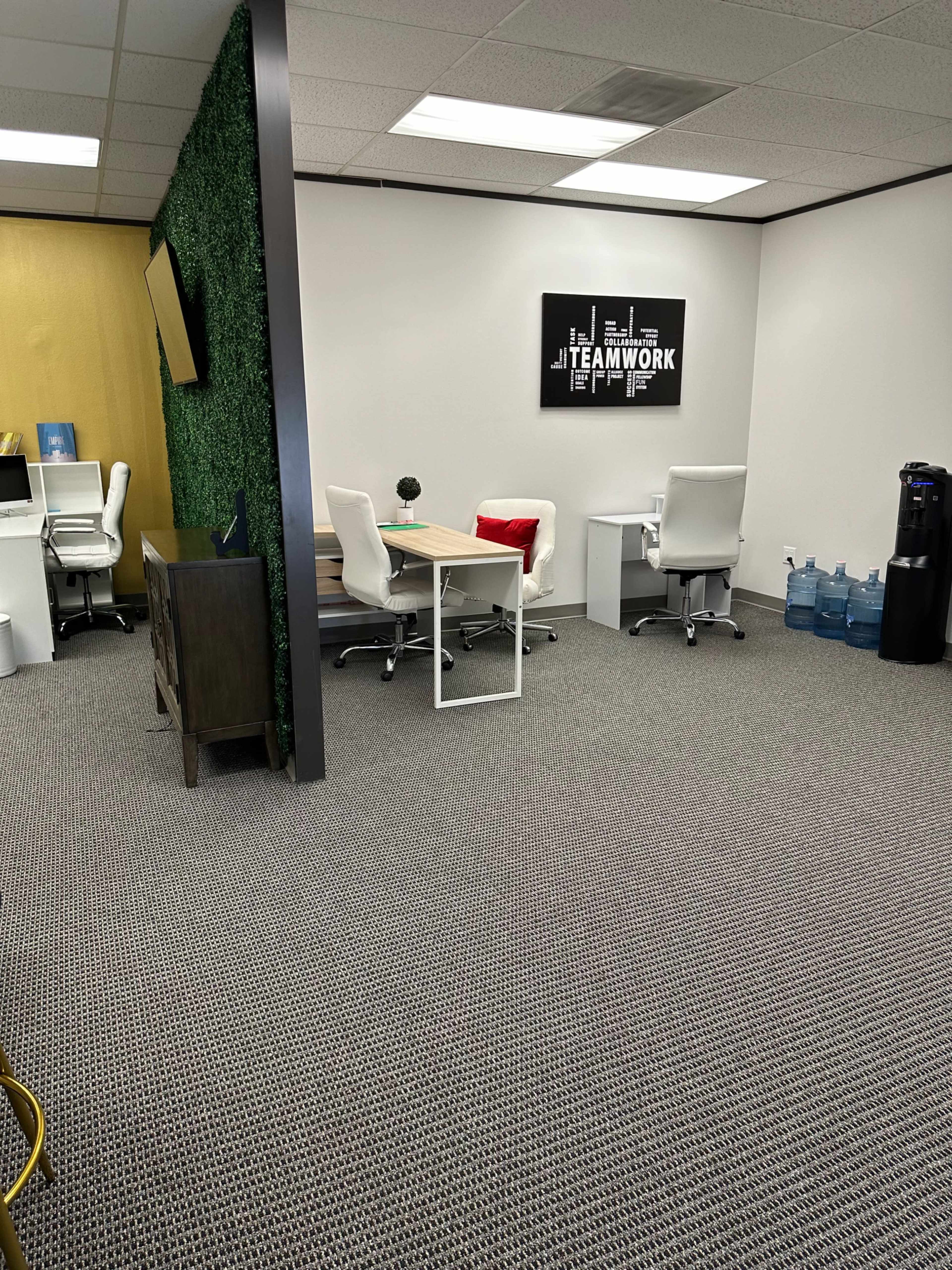 Elegant Urban Office with Stylish Decor and Versatile Spaces Image in Northside, Houston, TX