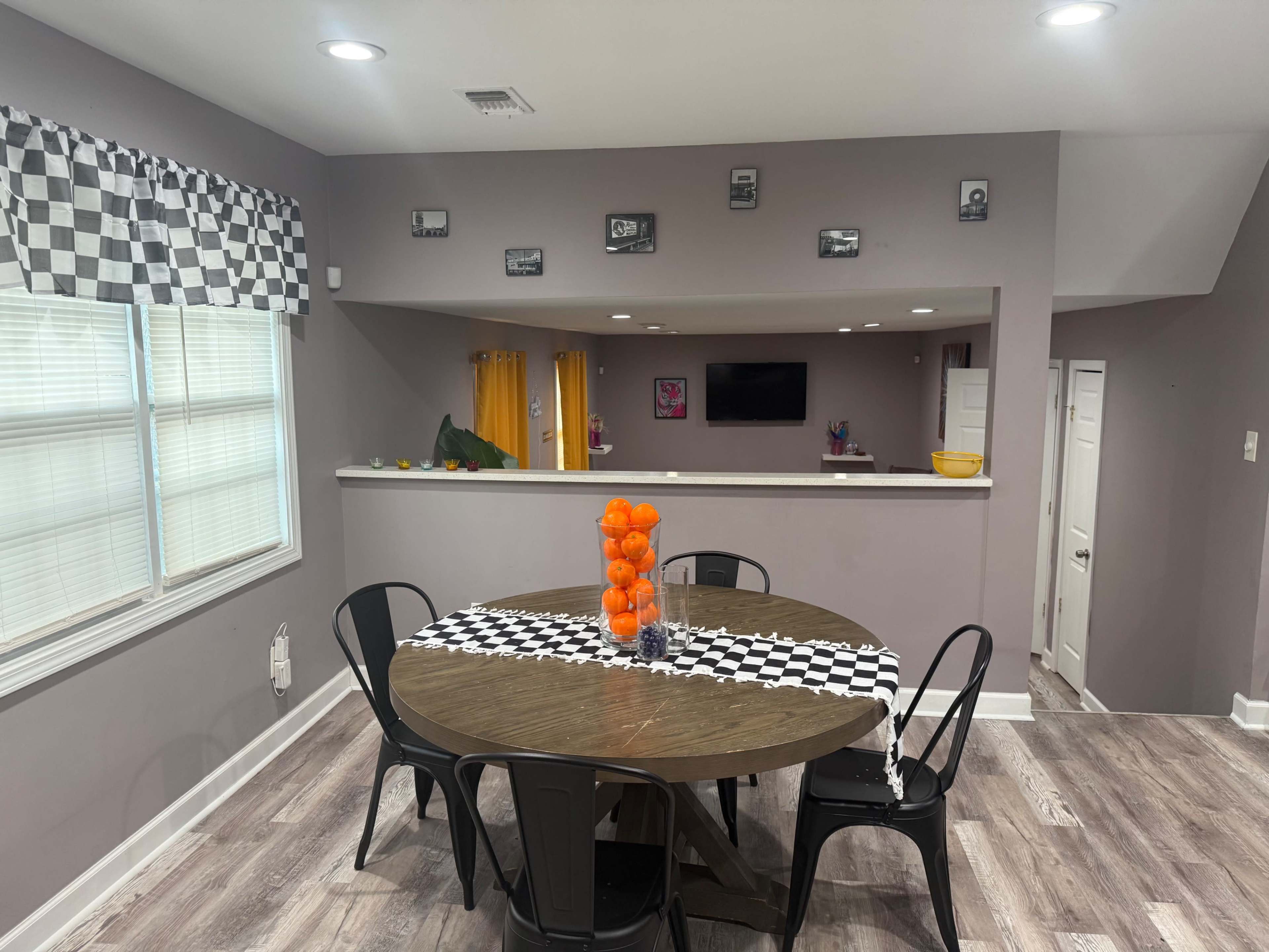 Cali Vibez Only Image in , Jonesboro, GA