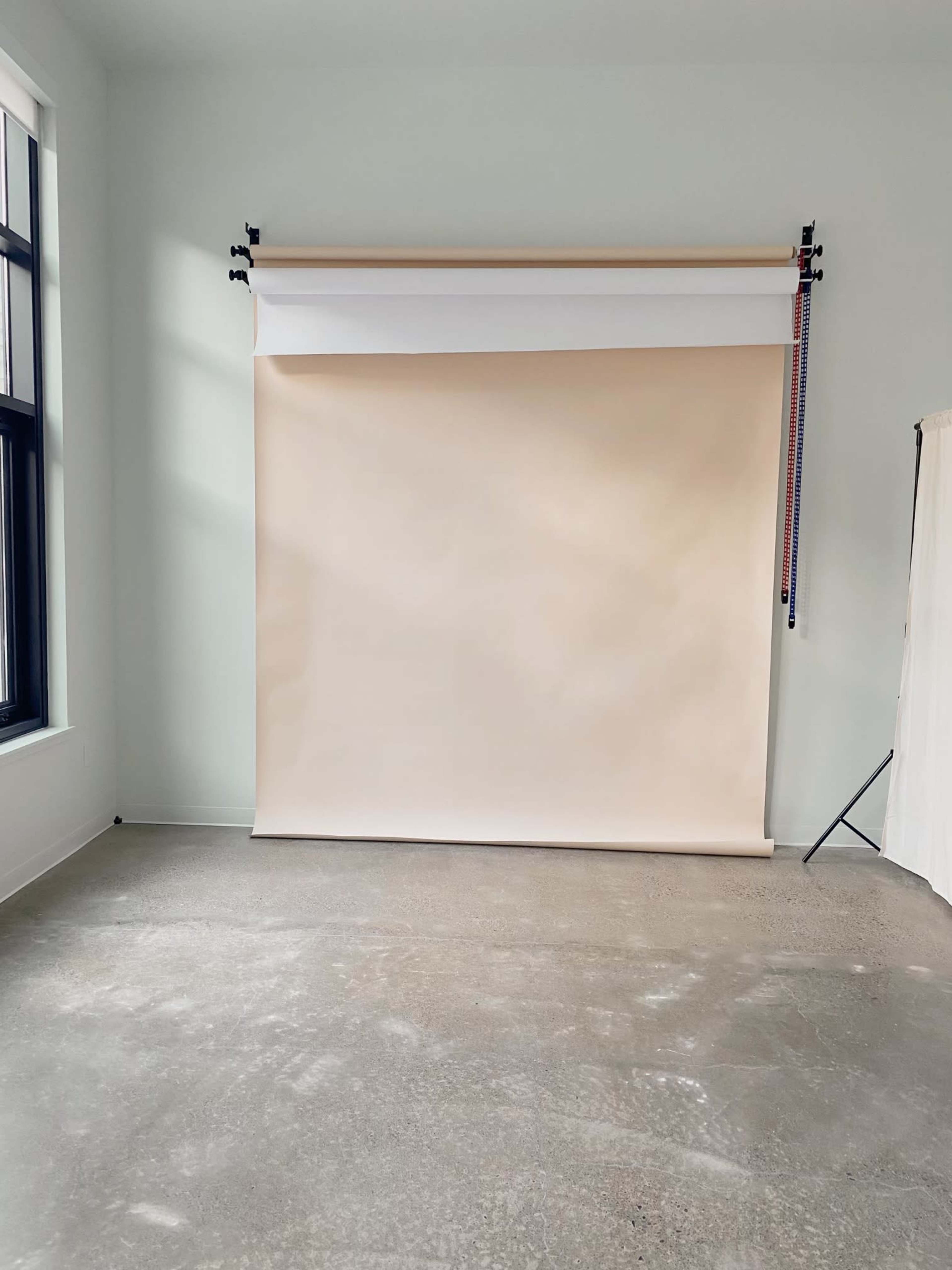 Urban Daylight Studio with direct street access in SE Portland | Perfect for photography and events Image in Southeast Portland, Portland, OR