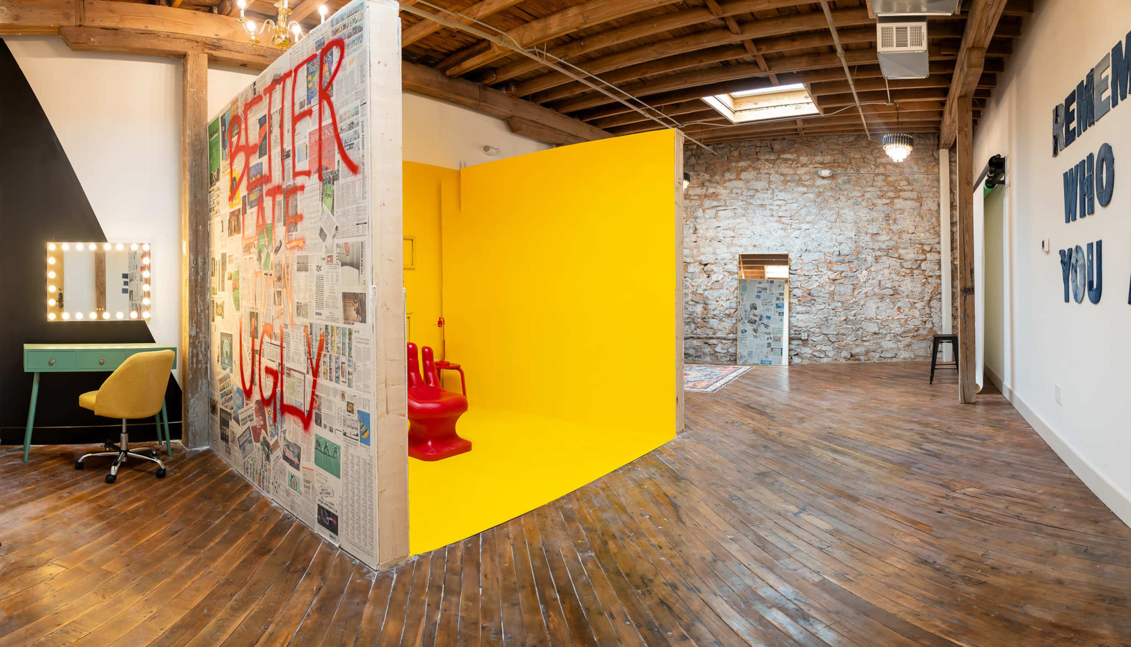 *NEW* Atlanta Vintage Content Creative Studio w/ Themed Set Image in Pittsburgh, Atlanta, GA