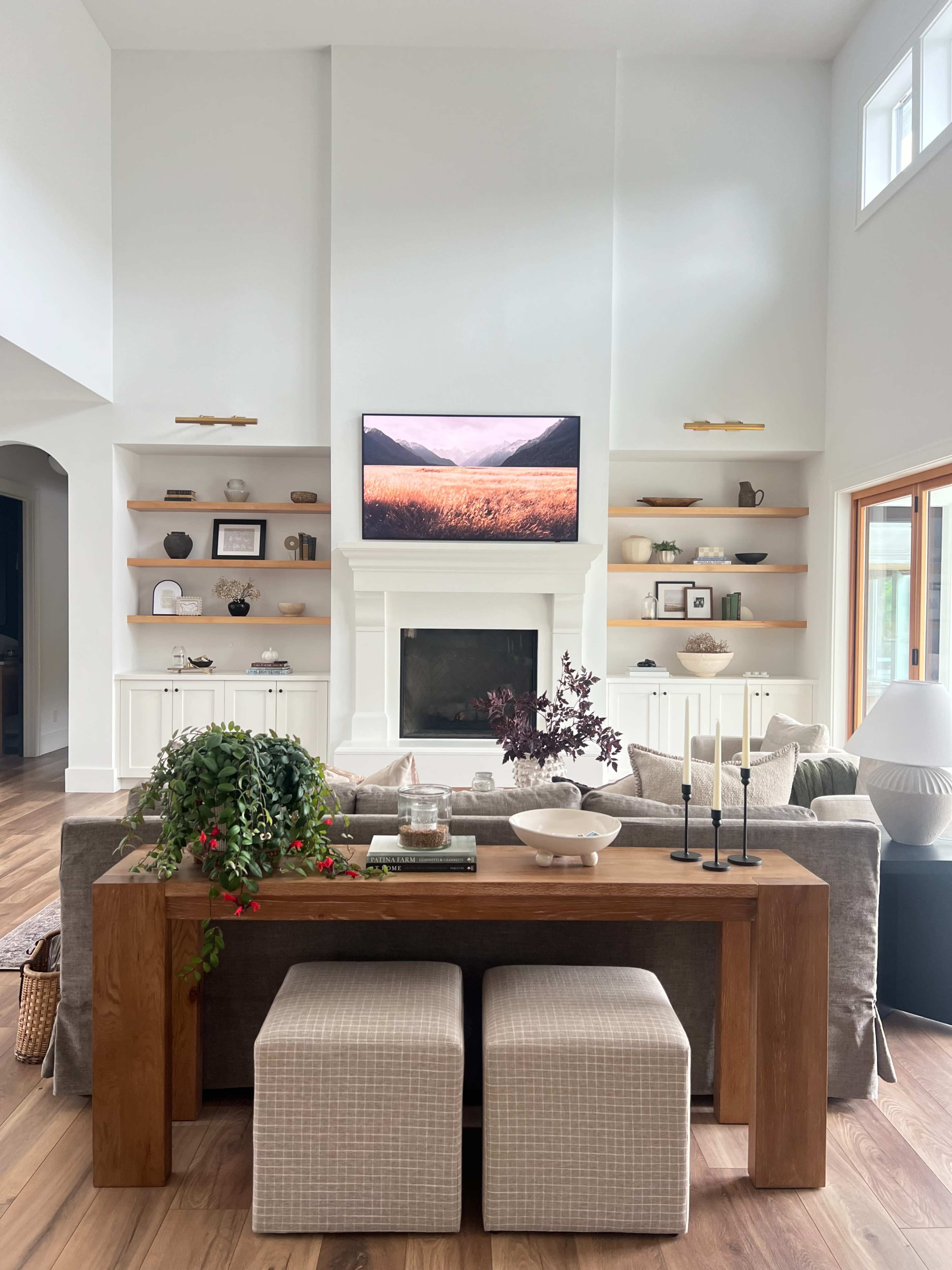 Bright Transitional Vineyard View Home Image in , Sherwood, OR