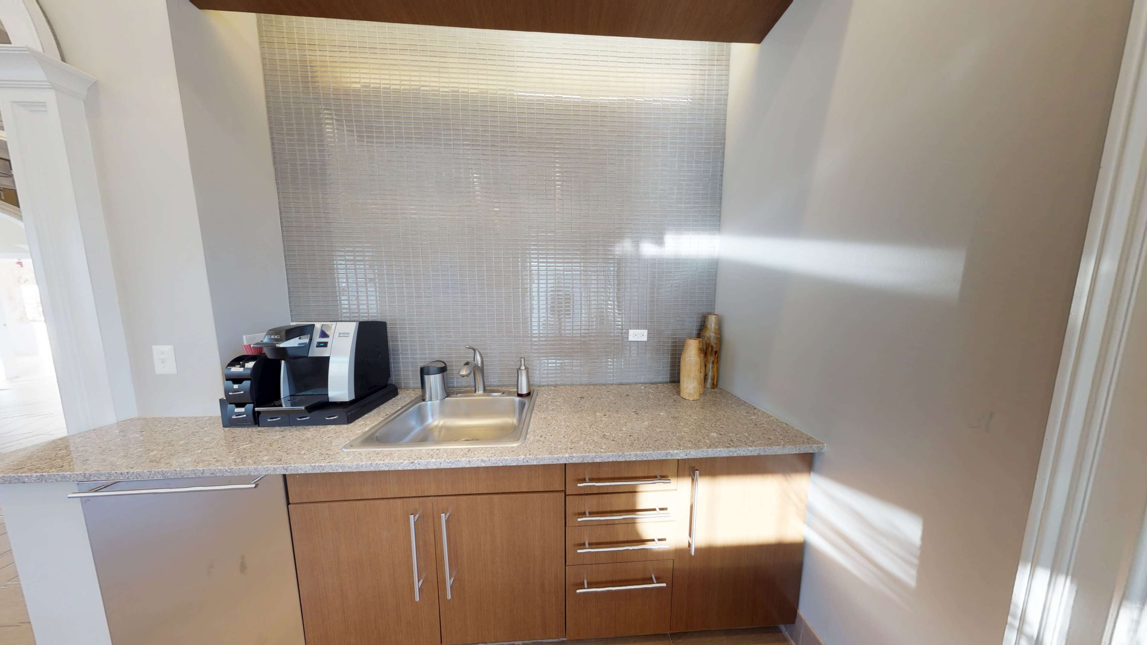 Spacious Clubroom with Fireplace & Plush Seating Image in Florham Park, Florham Park, NJ