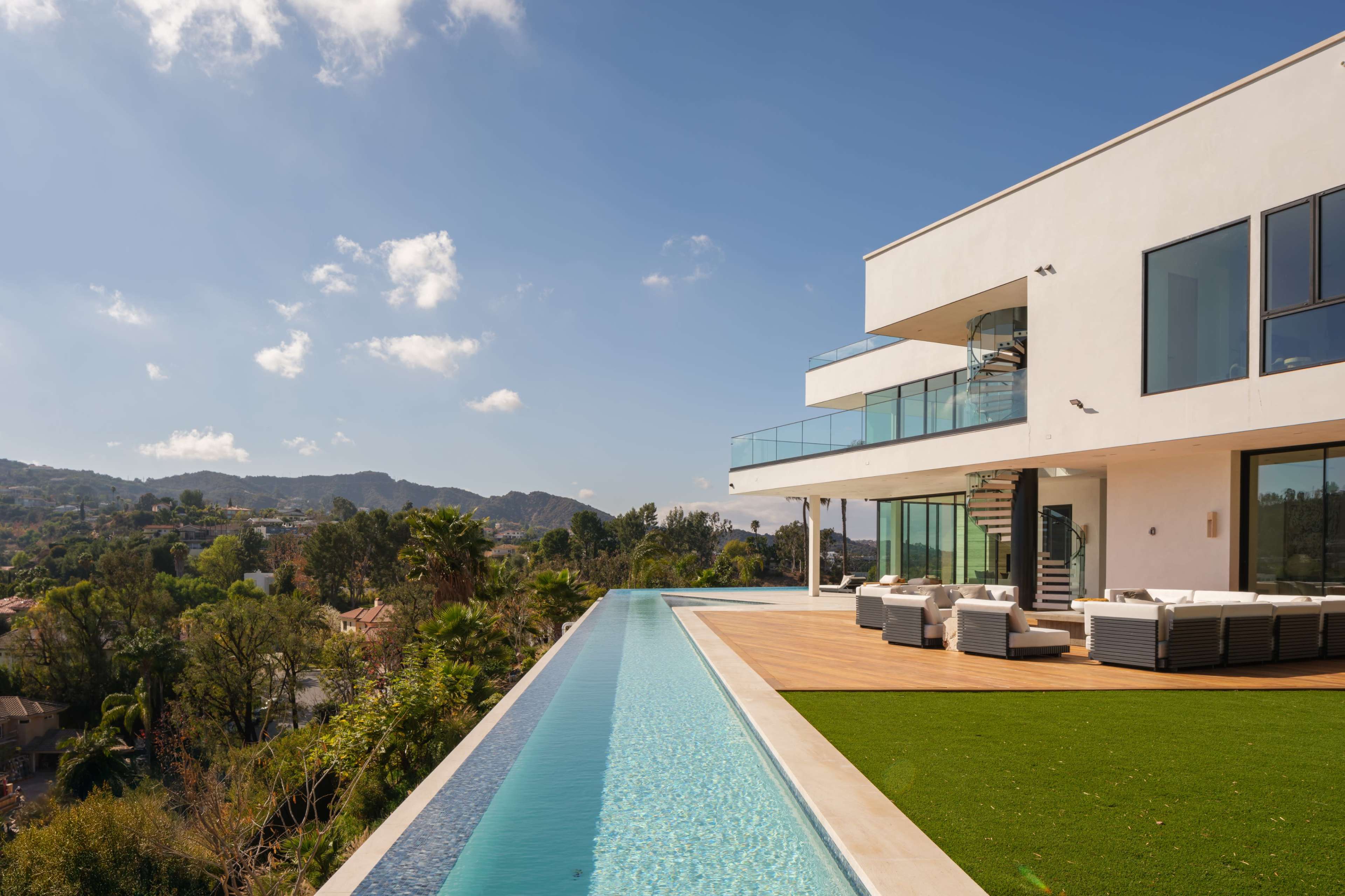 ROYAL OAK MODERN SKYLINE OASIS Image in Encino, Los Angeles, CA