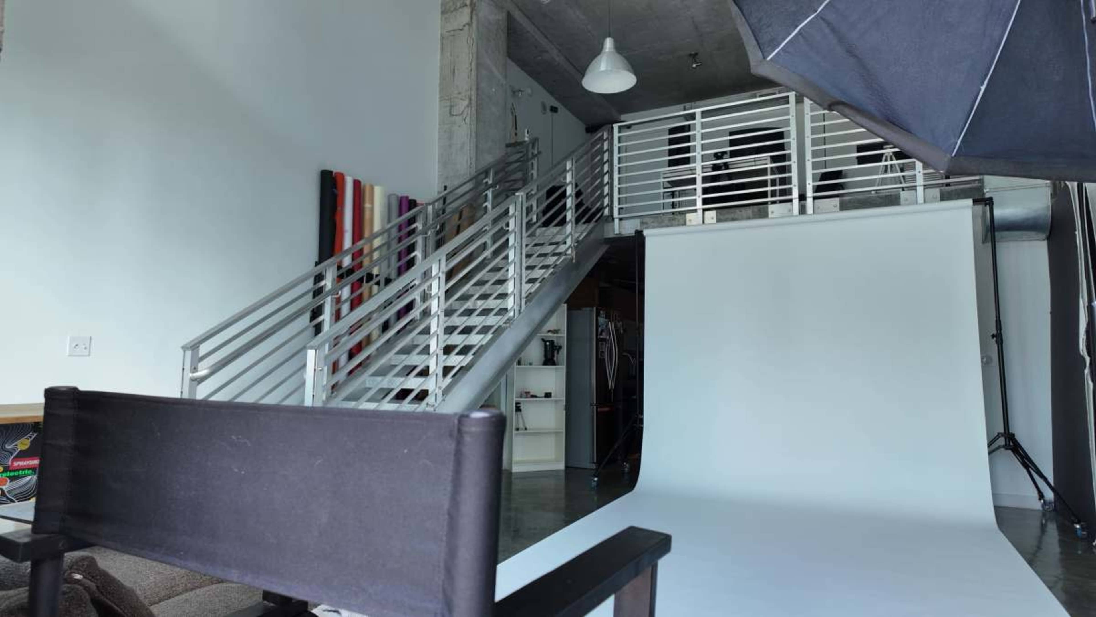 ndustrial Loft Studio: The Perfect Space for Content Creators, Brands, Photographers and Artists Image in Town Square, MIAMI, FL