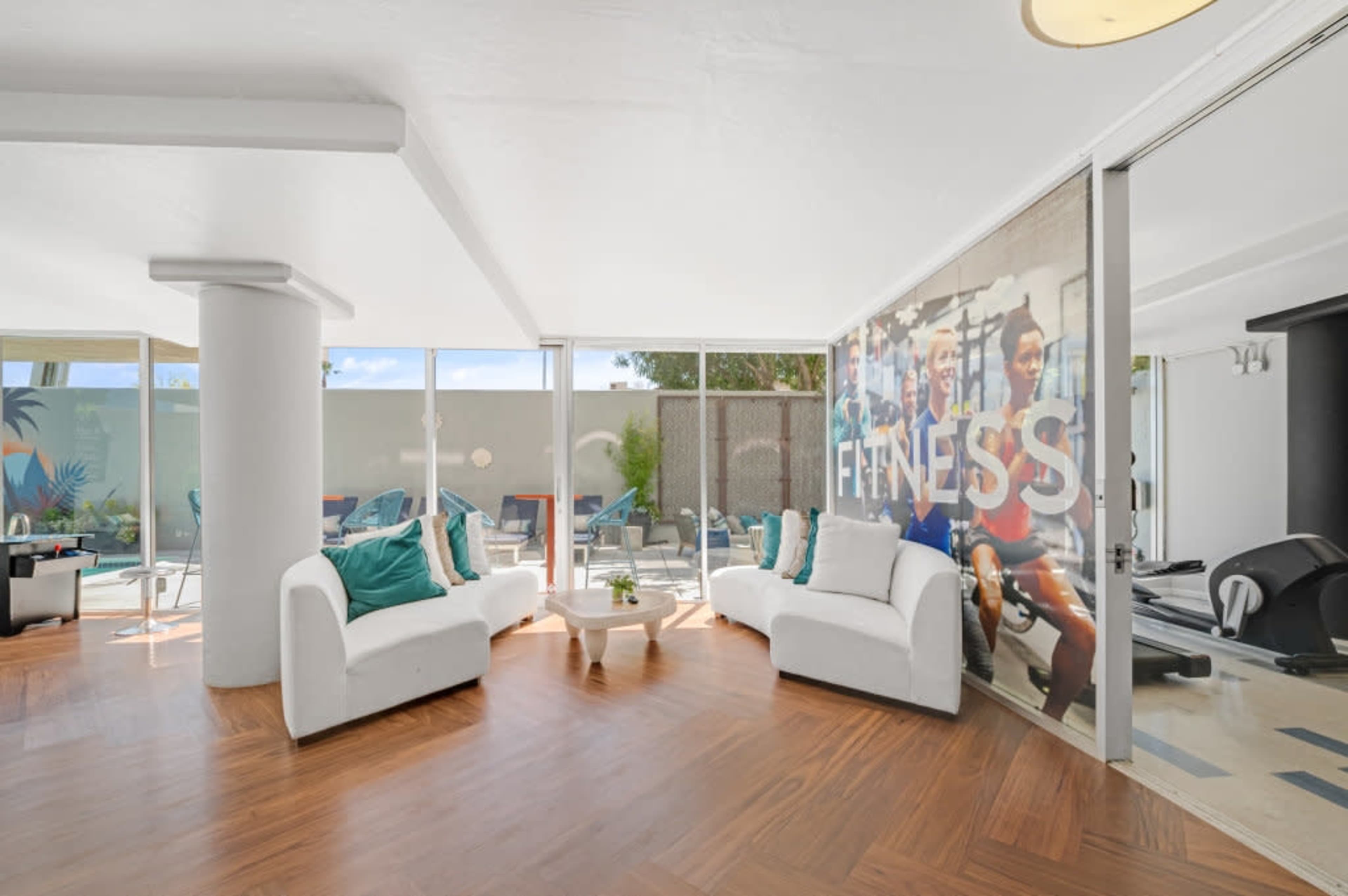 Chic Lounge in San Mateo Image in Beresford Park, San Mateo, CA