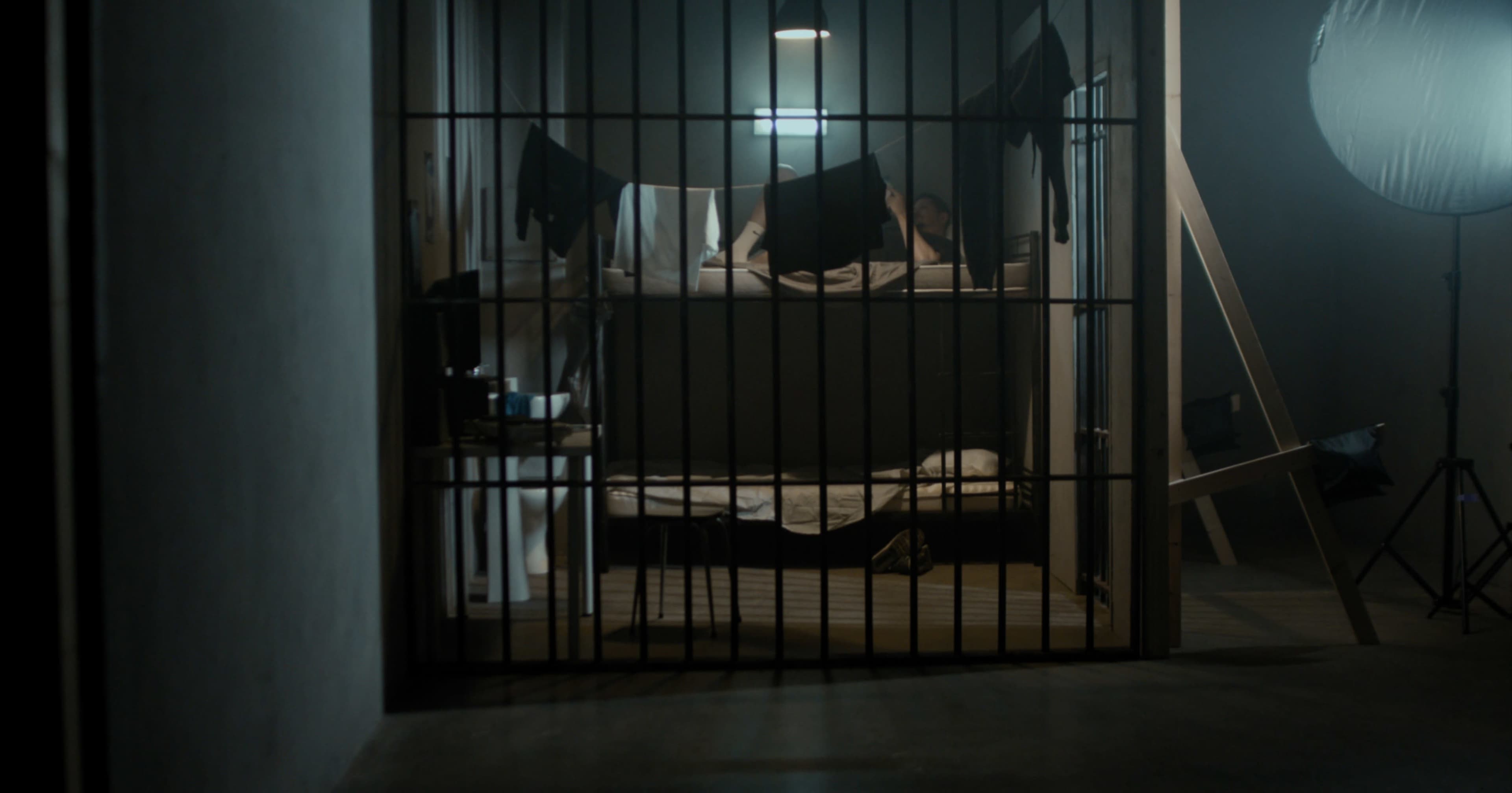 Décor prison en studio Image dans , Igny, 