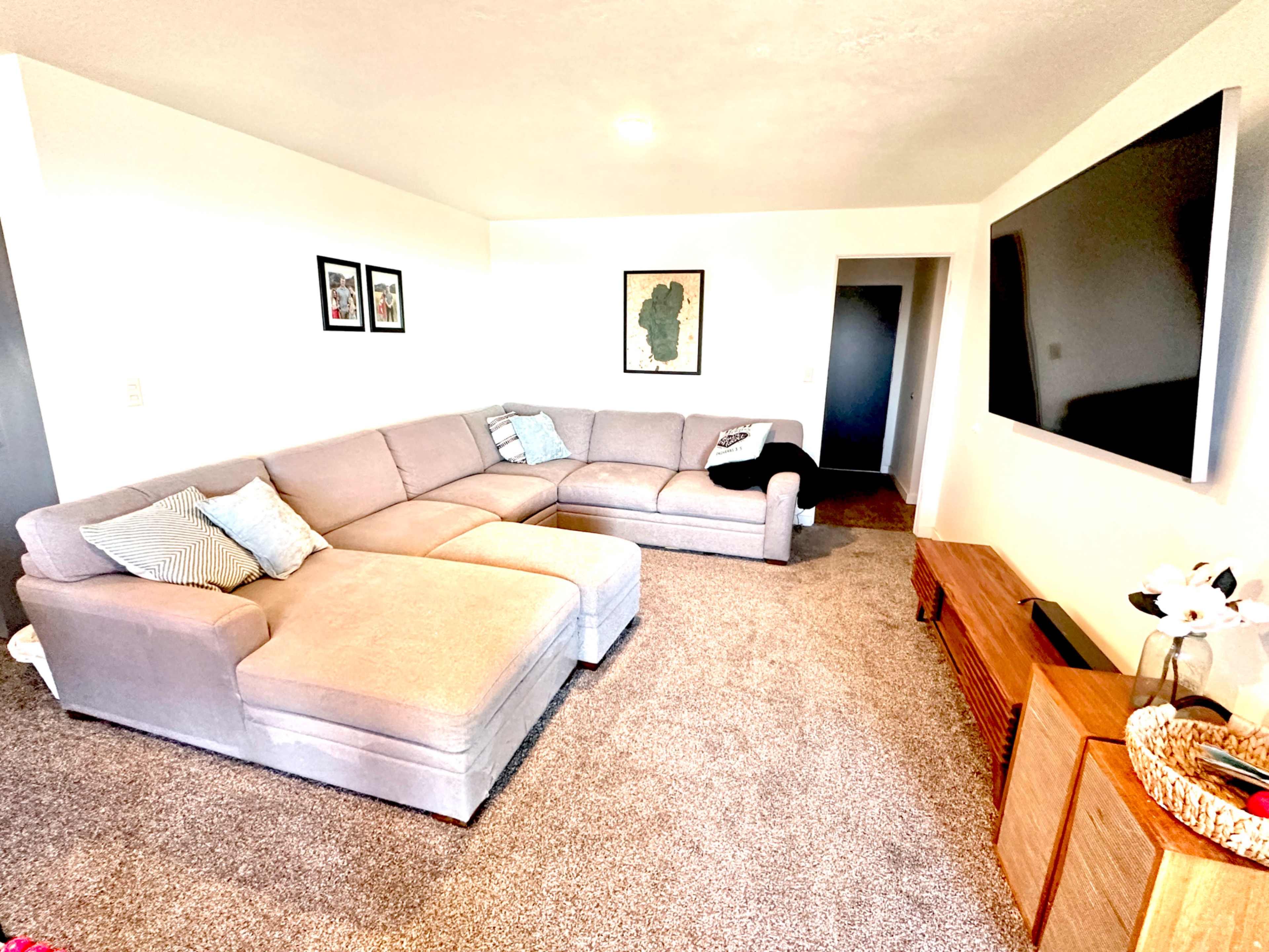 Light-Filled Modern Mountain Home with Quartz Kitchen, Deck Views & Wellness Spaces Image in Oak Hills, Provo, UT