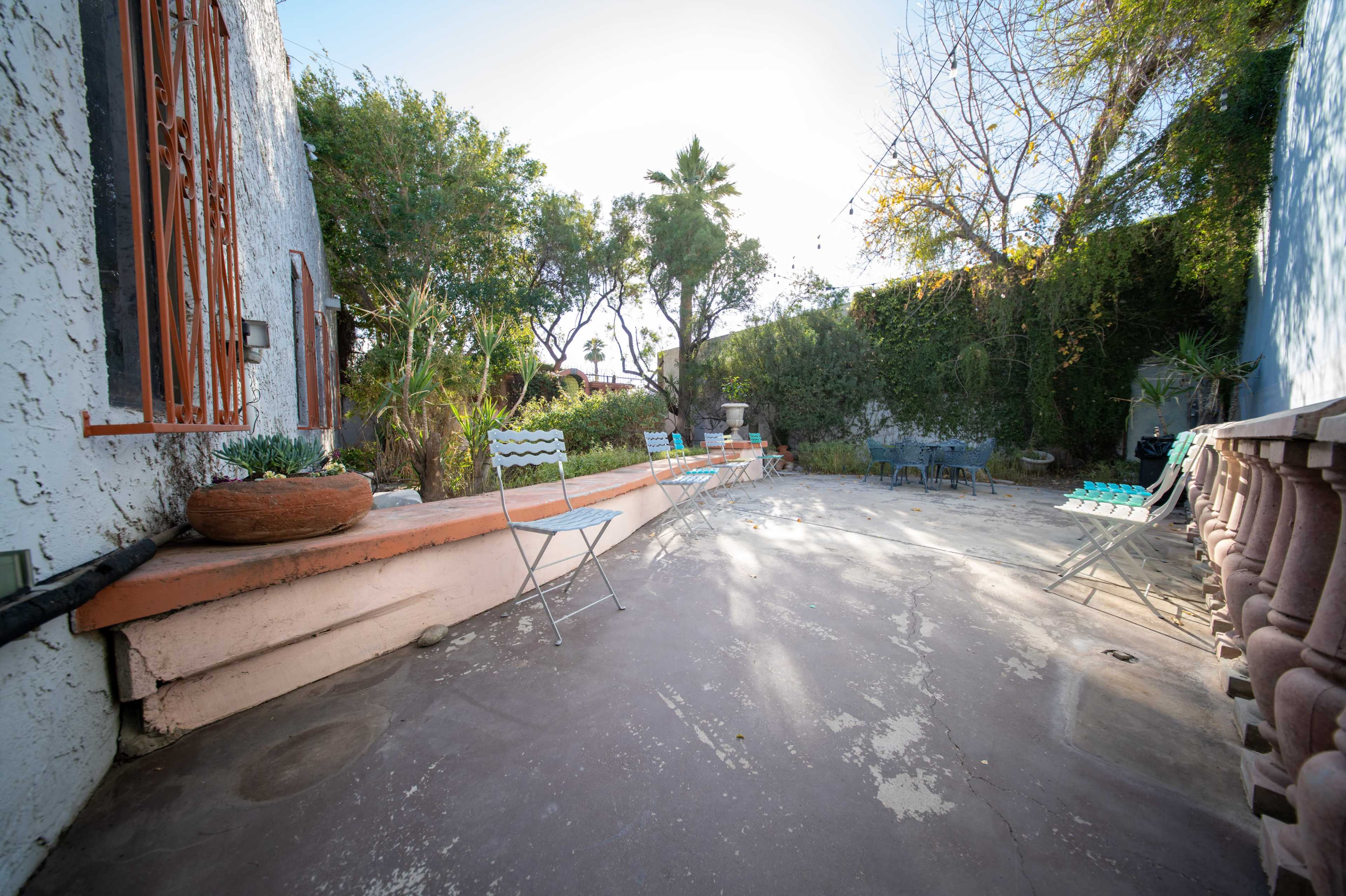 Charming Outdoor Garden for Photo and Video Productions Image in Encanto Village, Phoenix, AZ
