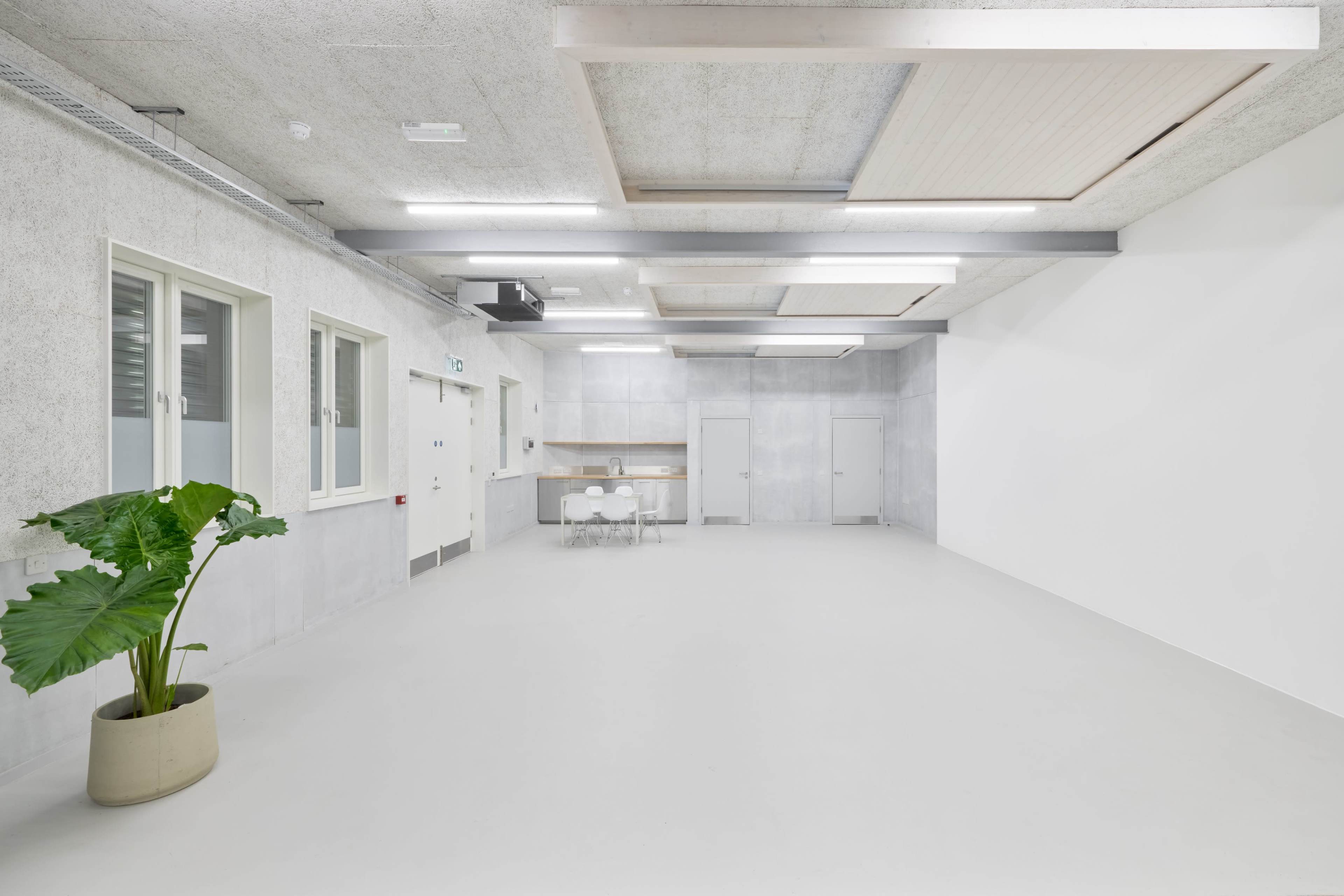 Contemporary photography studio Image in London, LONDON, ENG