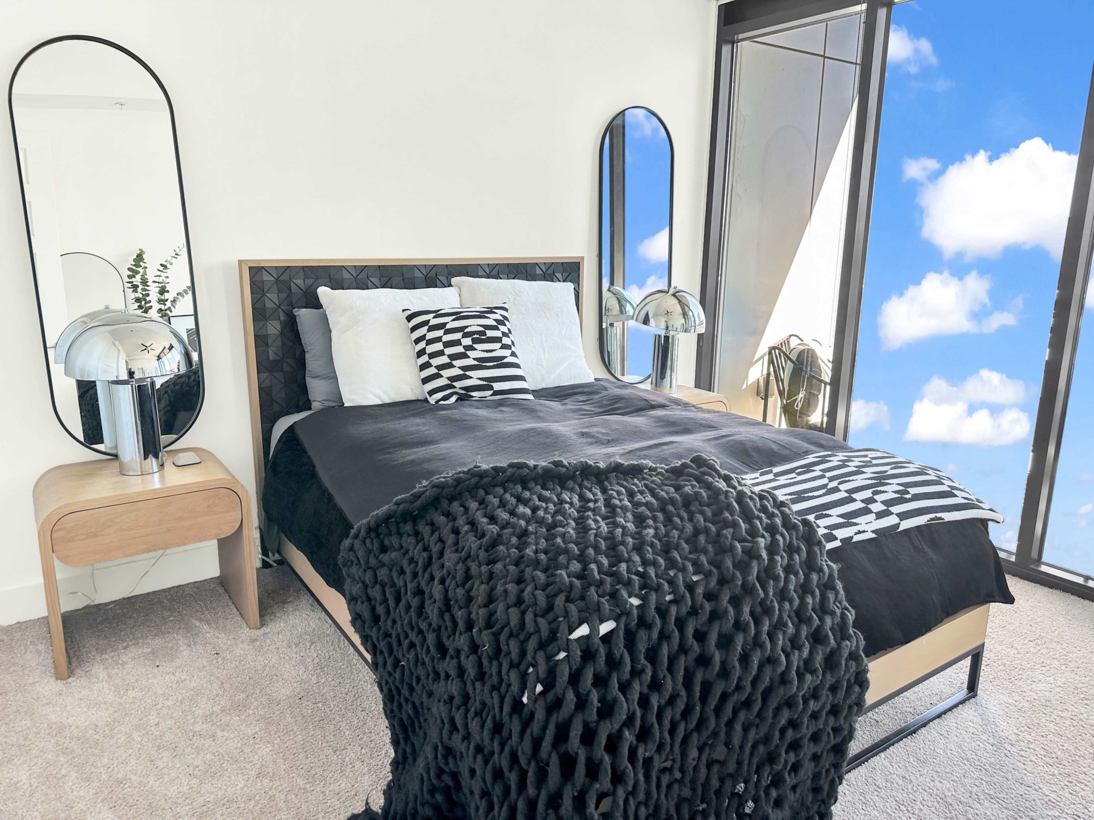 Upscale high-rise Image in Buckhead, Atlanta, GA