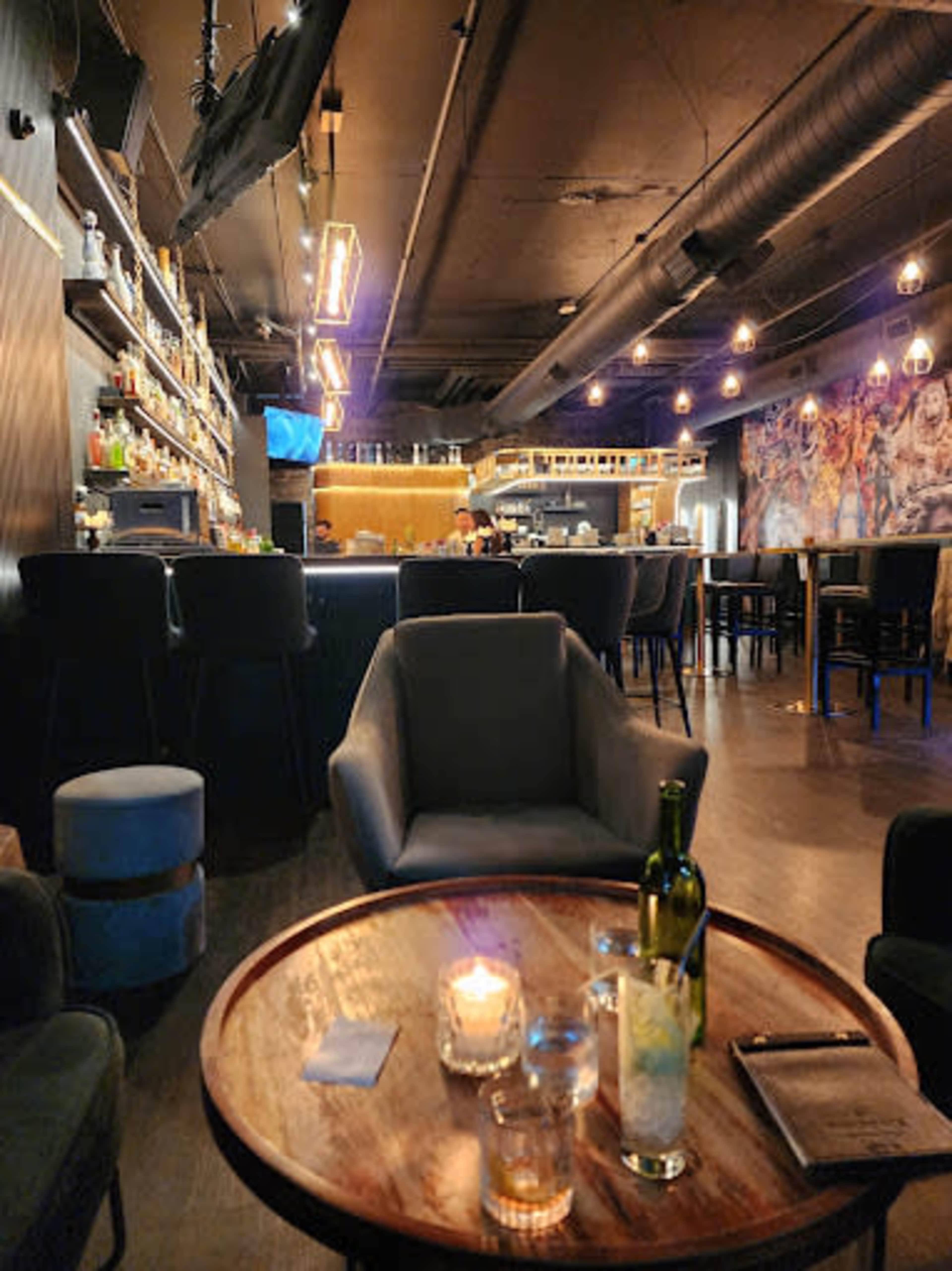 Downtown cocktail bar and lounge Image in Downtown Toronto, Toronto, ON