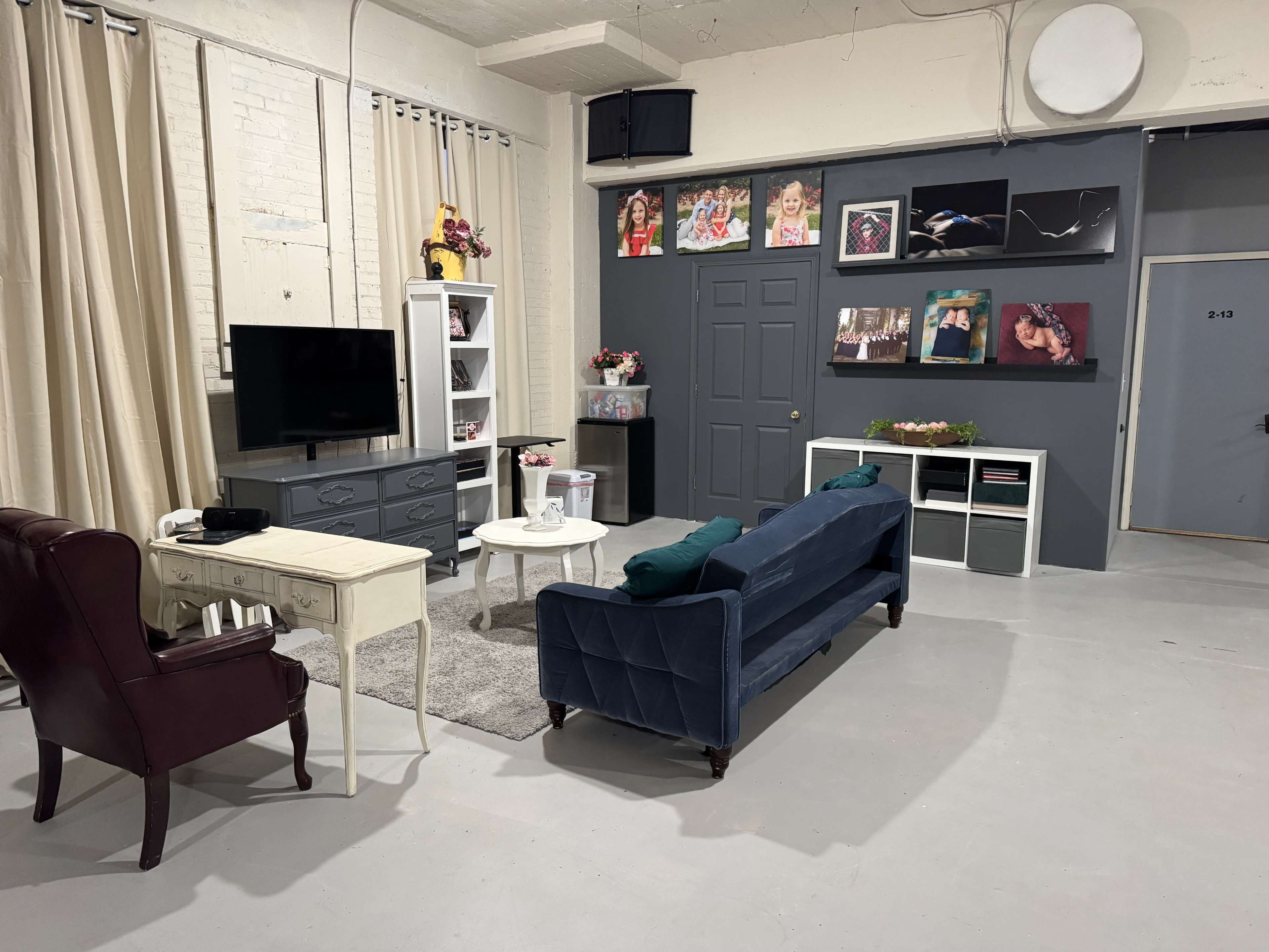 Downtown Indianapolis Studio Bright & Spacious with Stunning Natural Light with Free Parking Image in Upper Canal, Indianapolis, IN