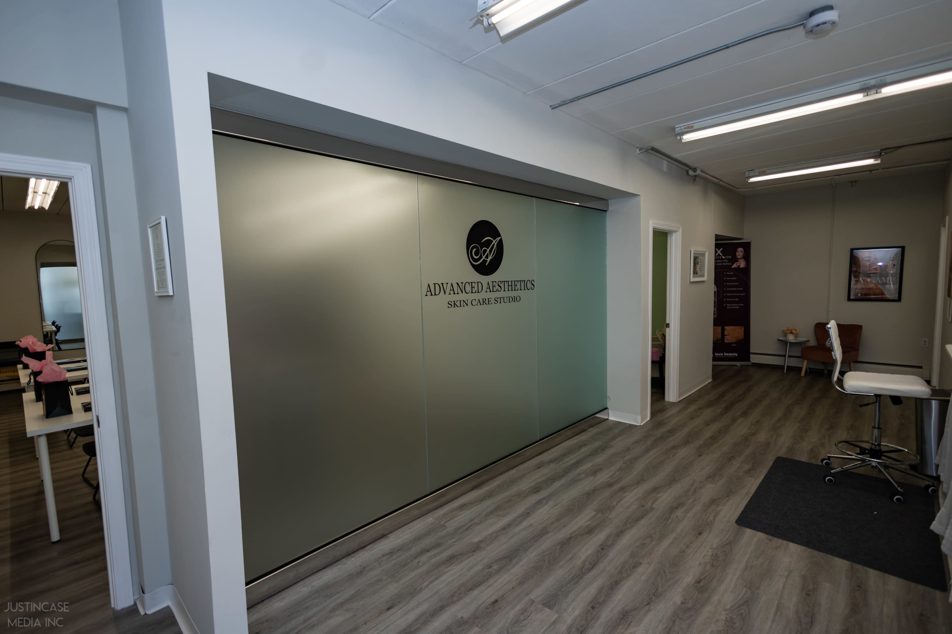 Huge,  modern/tasteful event space/classroom/Dance Studio/legal tattoo studio in urban/su urban area. Extremely easy access to I95 easy off/on within 2 minutes. Image in Pawtucket, Pawtucket, RI