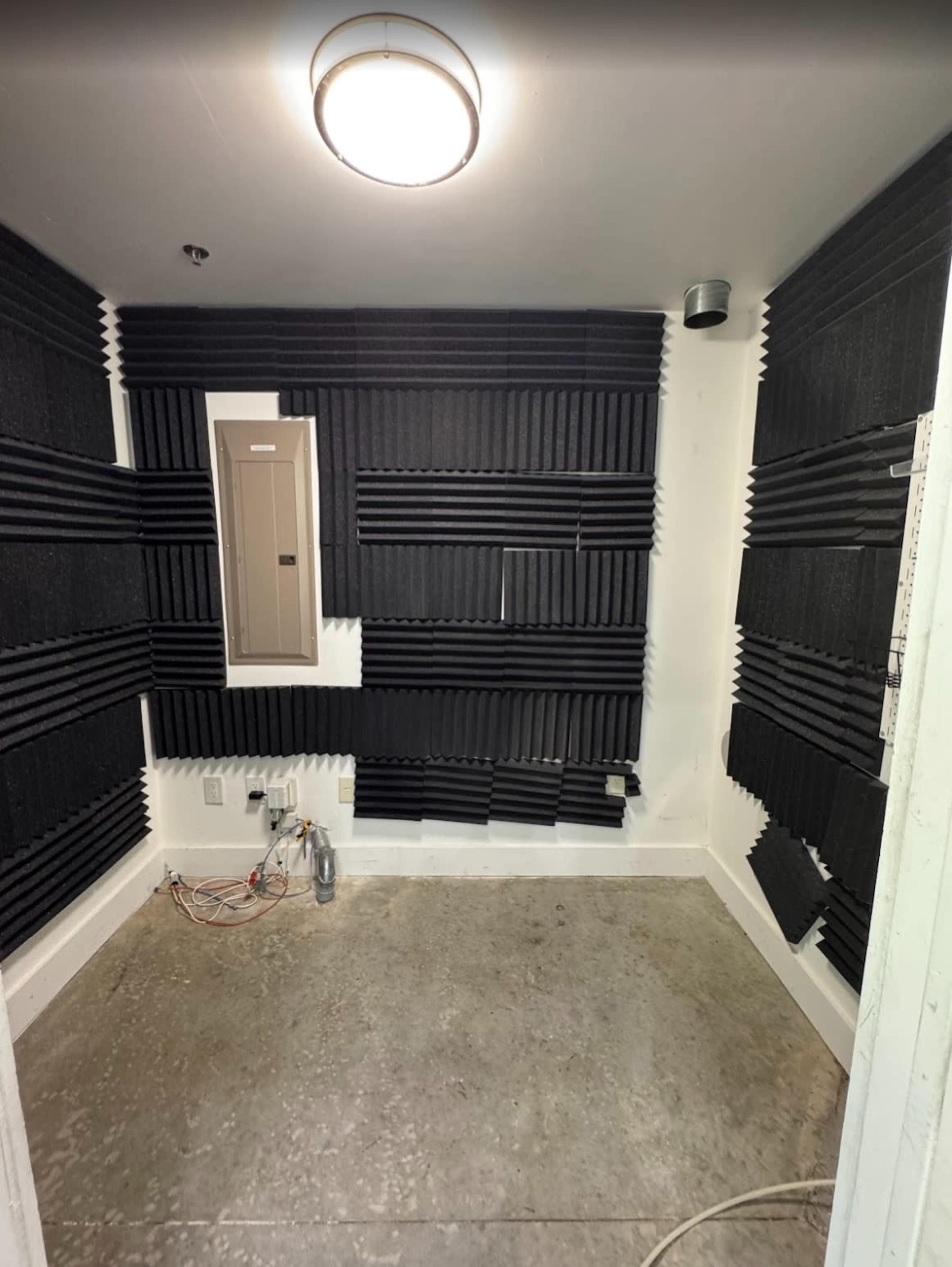 East Austin Blank Space - High Ceilings - Downtown near Saltillo Plaza Image in East Cesar Chavez, Austin, TX