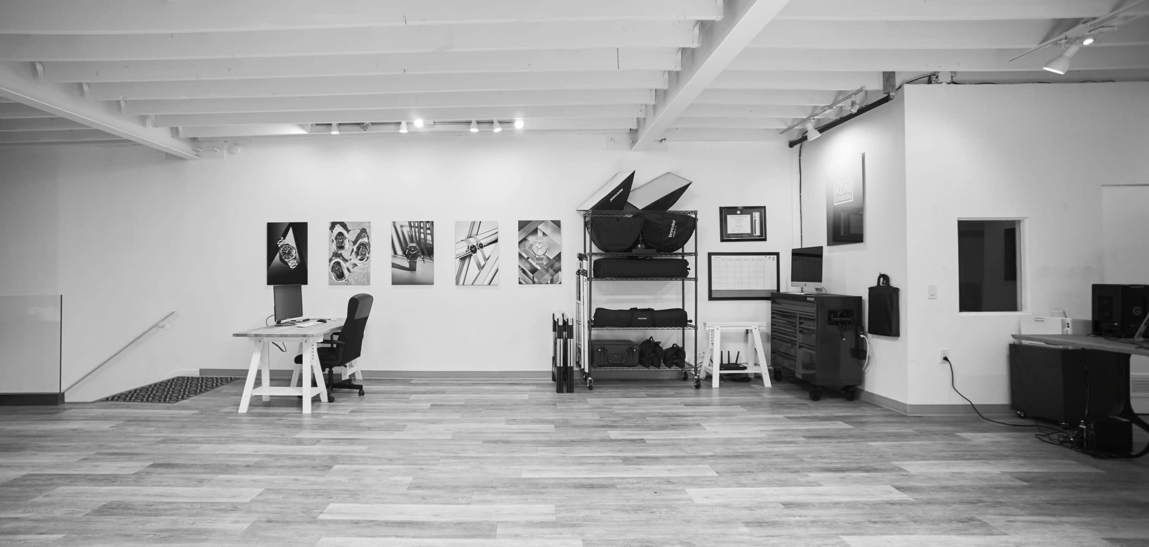 Culver City Industrial Loft Photo & Video Studio with Kitchen, Skylights, Green Room & Parking (1,500 sq ft) Image in Del Rey, Culver City, CA