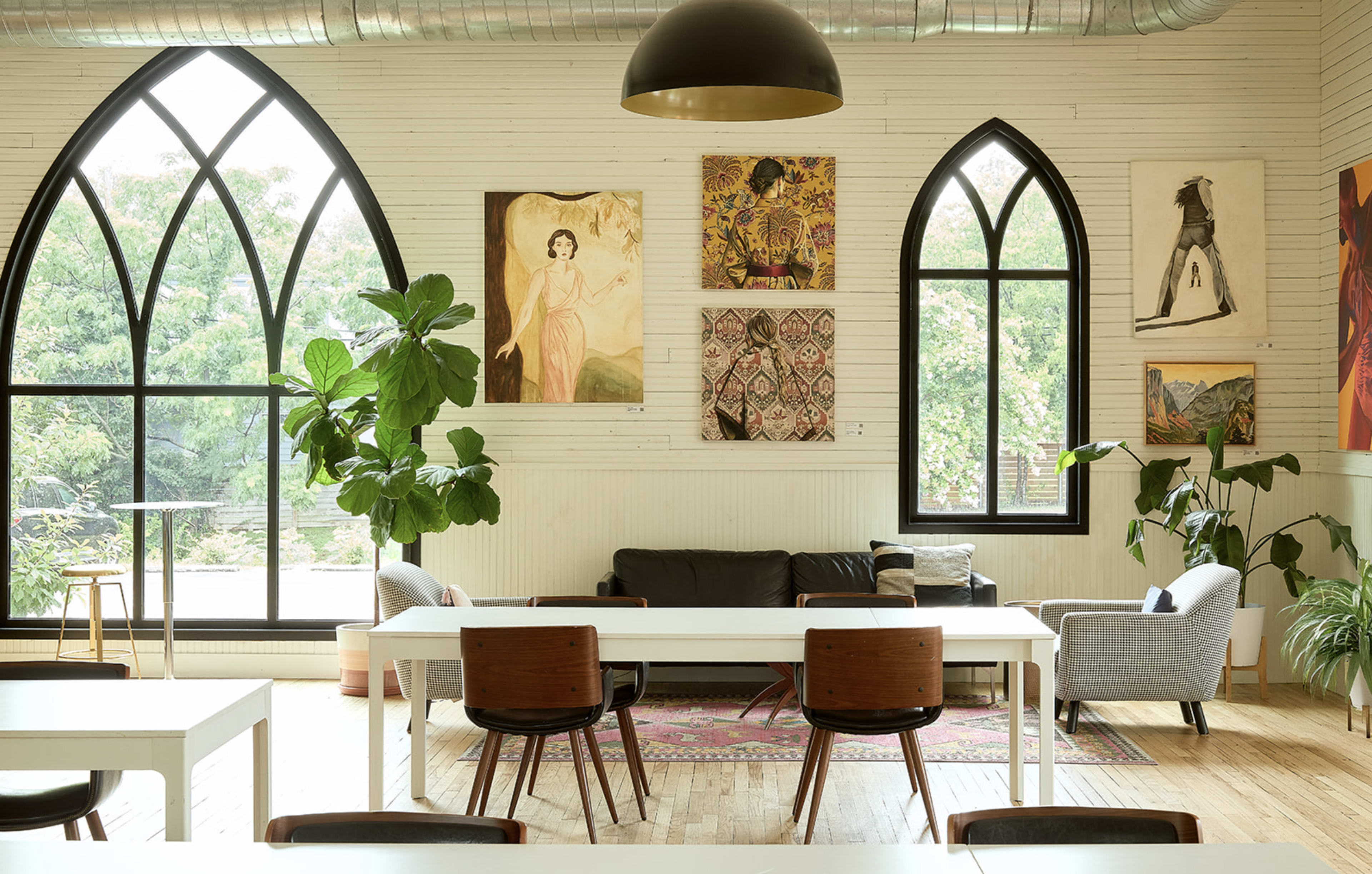 Award Winning Art Gallery & Event Venue in 1930's Refurbished Church Bild in Chestnut, Austin, TX