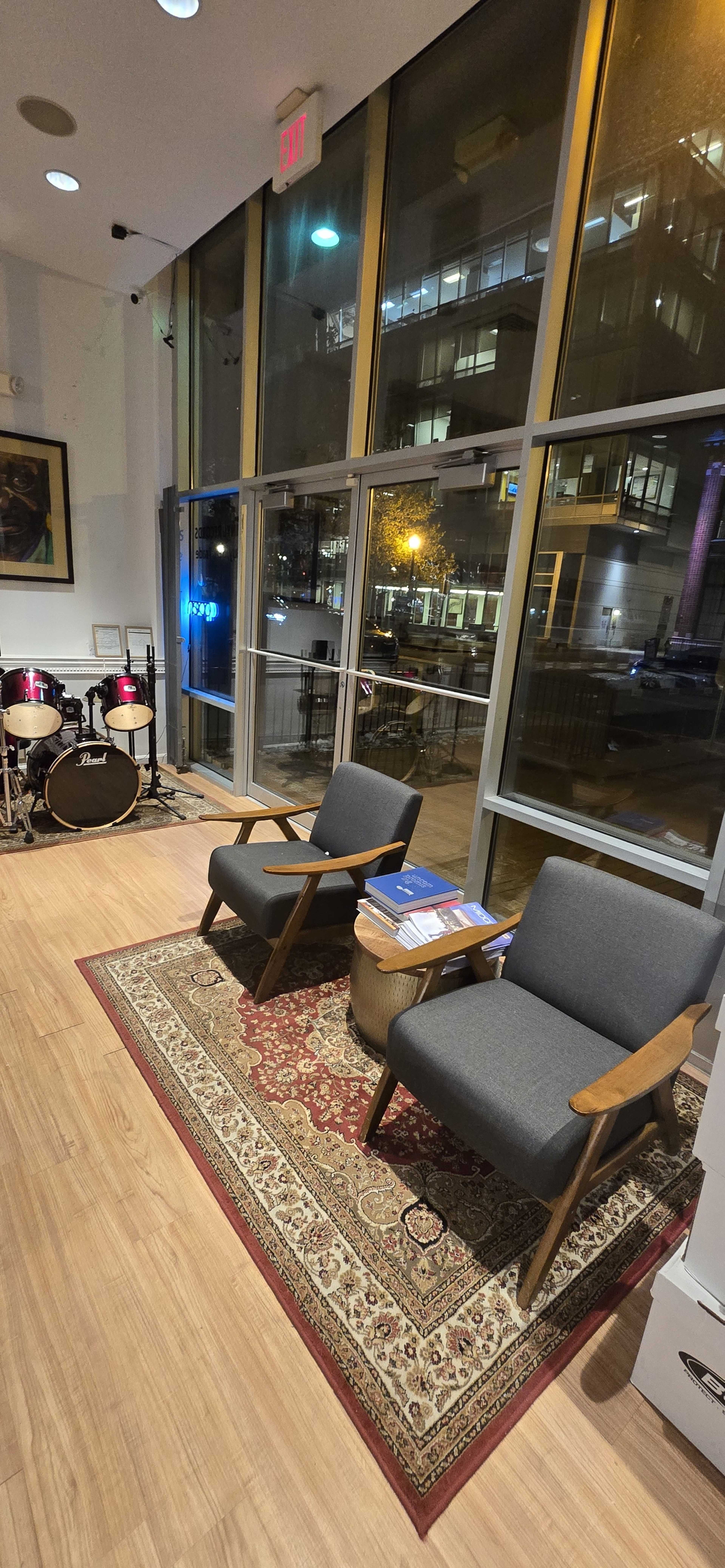 Mid Town, Vinyl Record Retail Space Image in Northwest Washington, Washington, DC