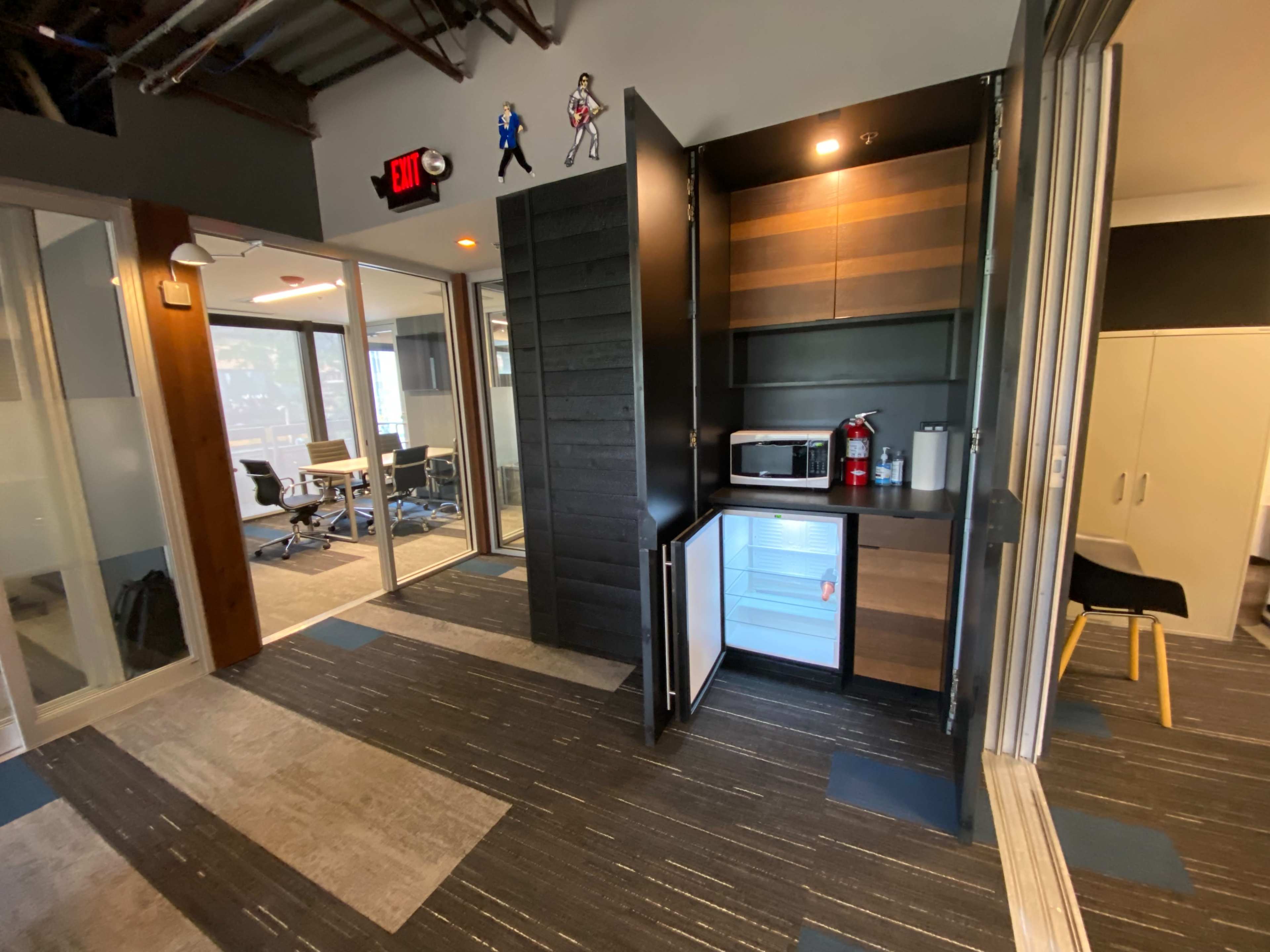 Modern Downtown Conference Room with Natural Light Image in Downtown, Boulder, CO