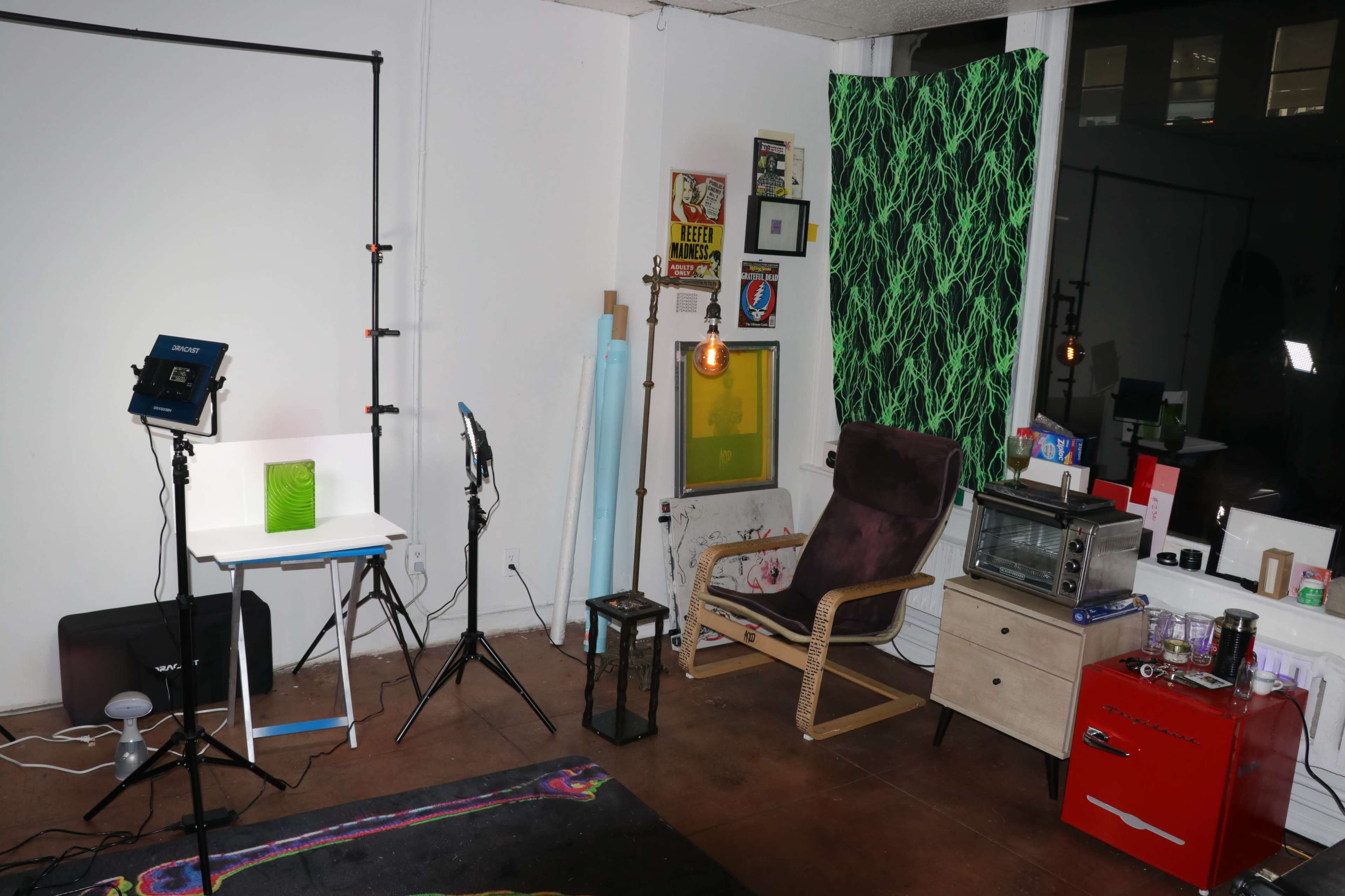 Downtown Express Photo Studio With Industrial Decor Image in Central LA, Los Angeles, CA