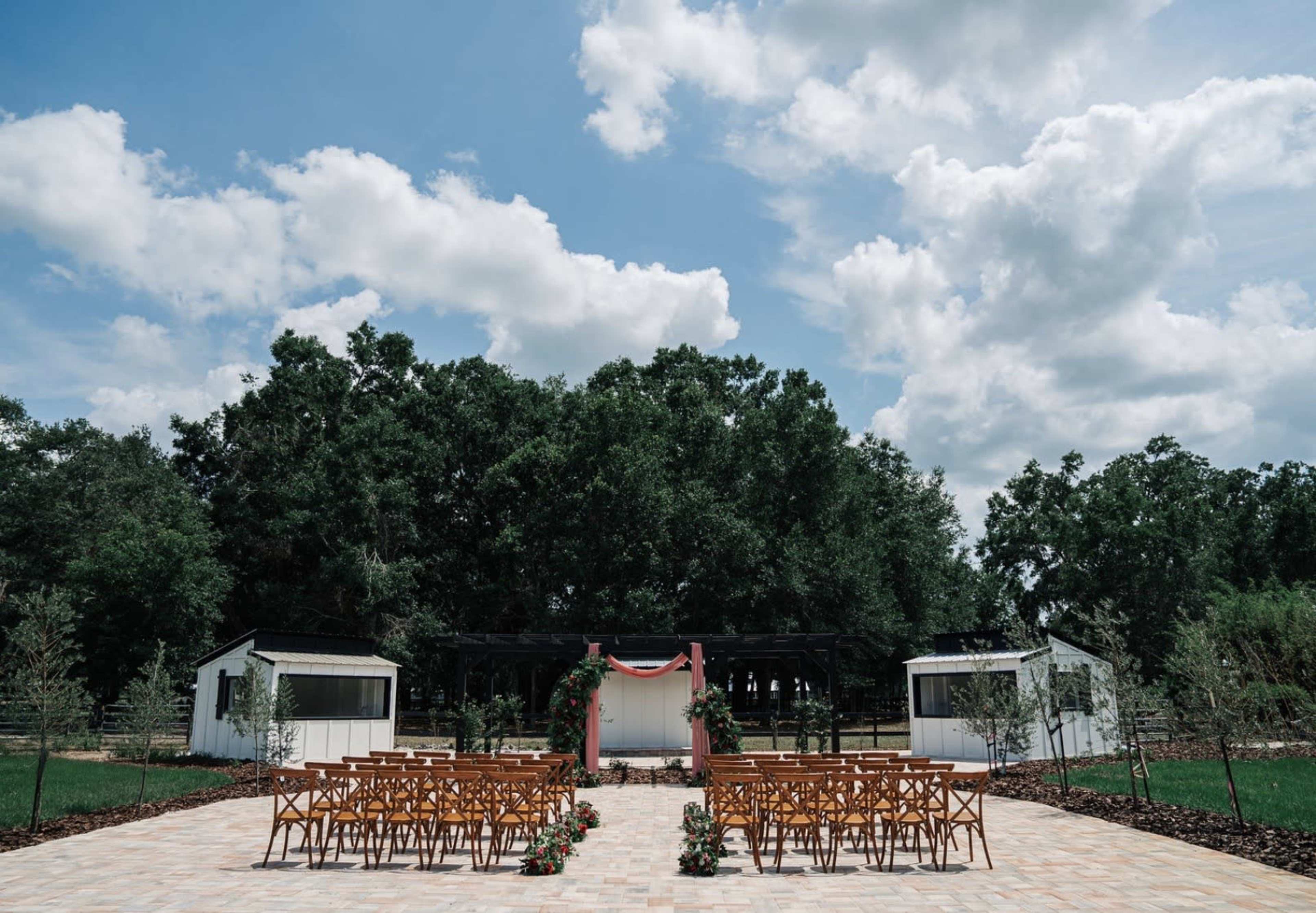 Tuscan Wedding Venue Image in , Webster, FL