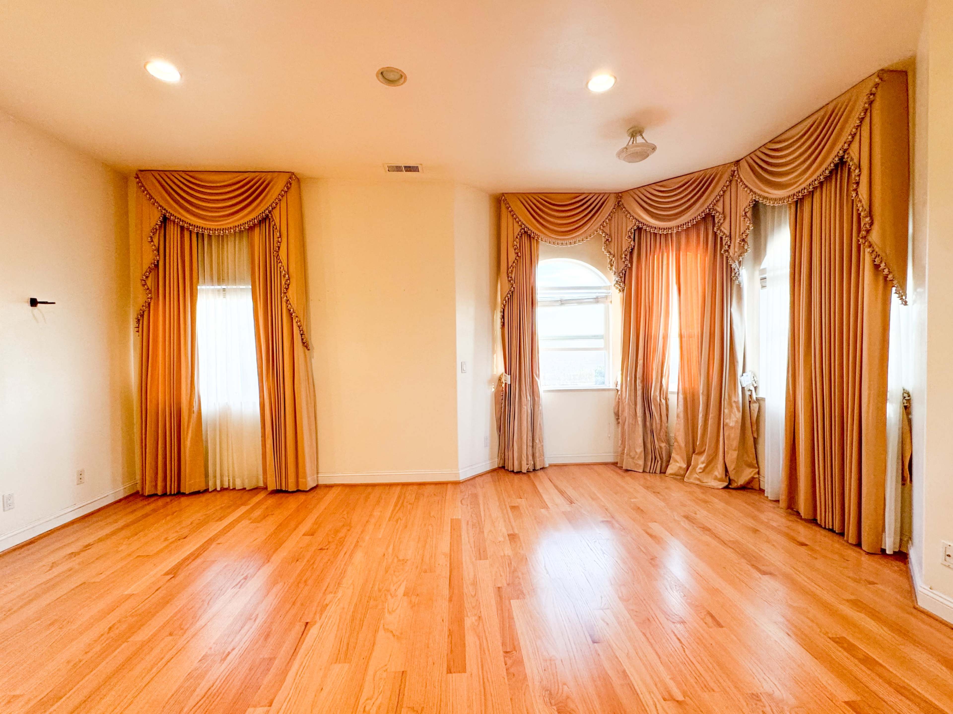 Studio, Large Master Room, City View Image in Berryessa, SAN JOSE, CA