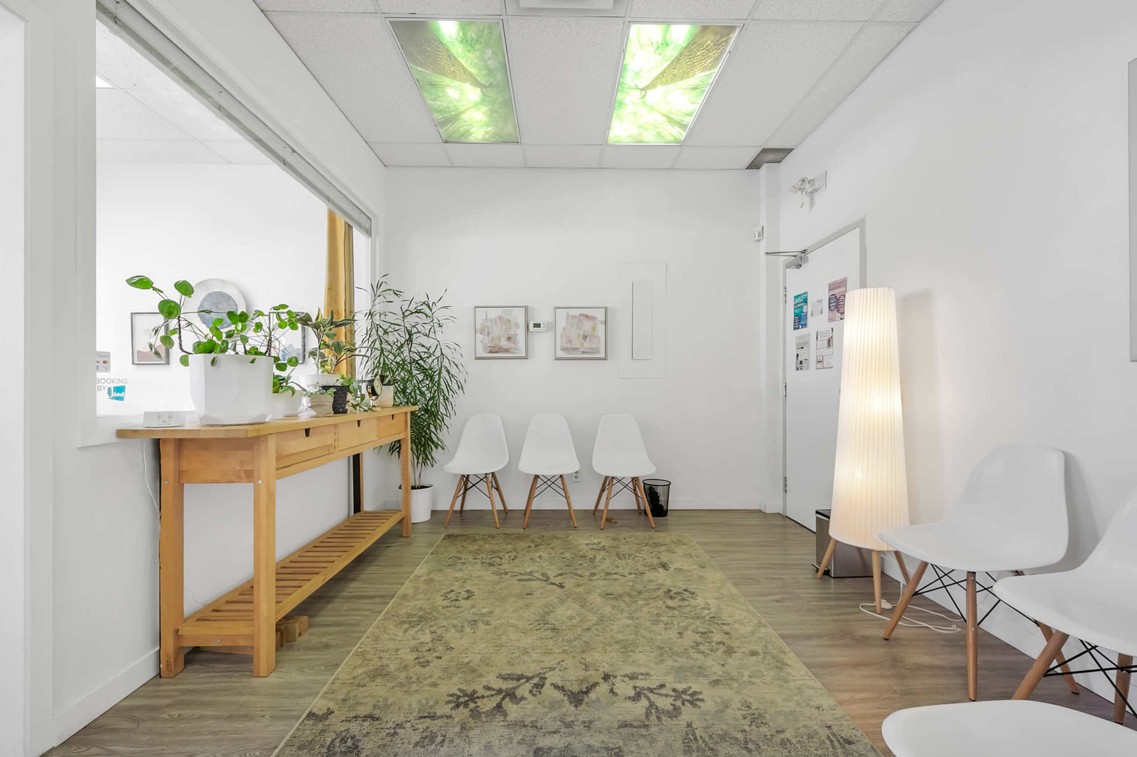 Indoor Garden Suite with Mountain Views Image in East Vancouver, Vancouver, BC