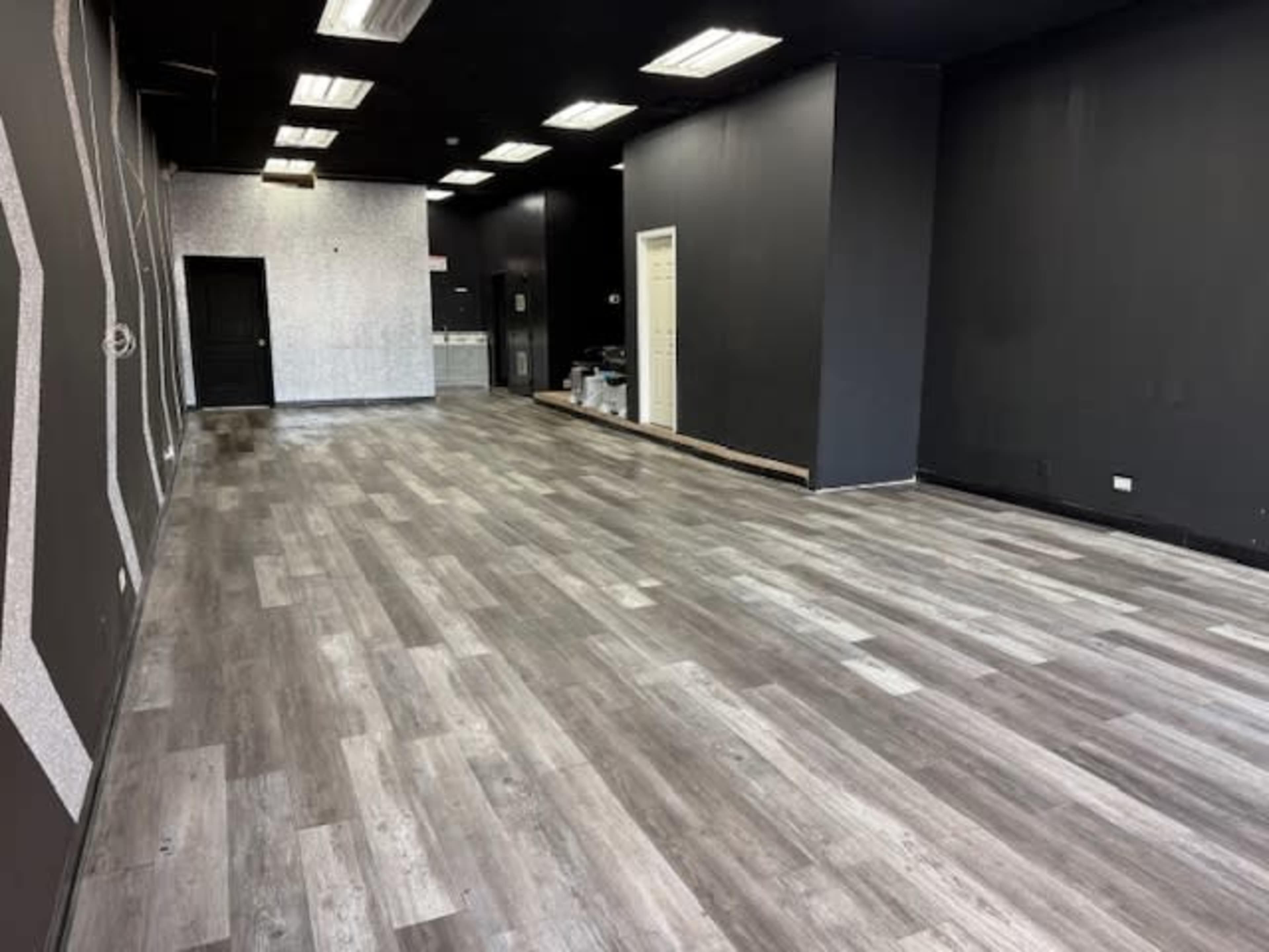 Urban Studio, Modern Black & Silver Event Space, Ideal for Parties, Dinners & Creative Events Image in South Side, Chicago, IL