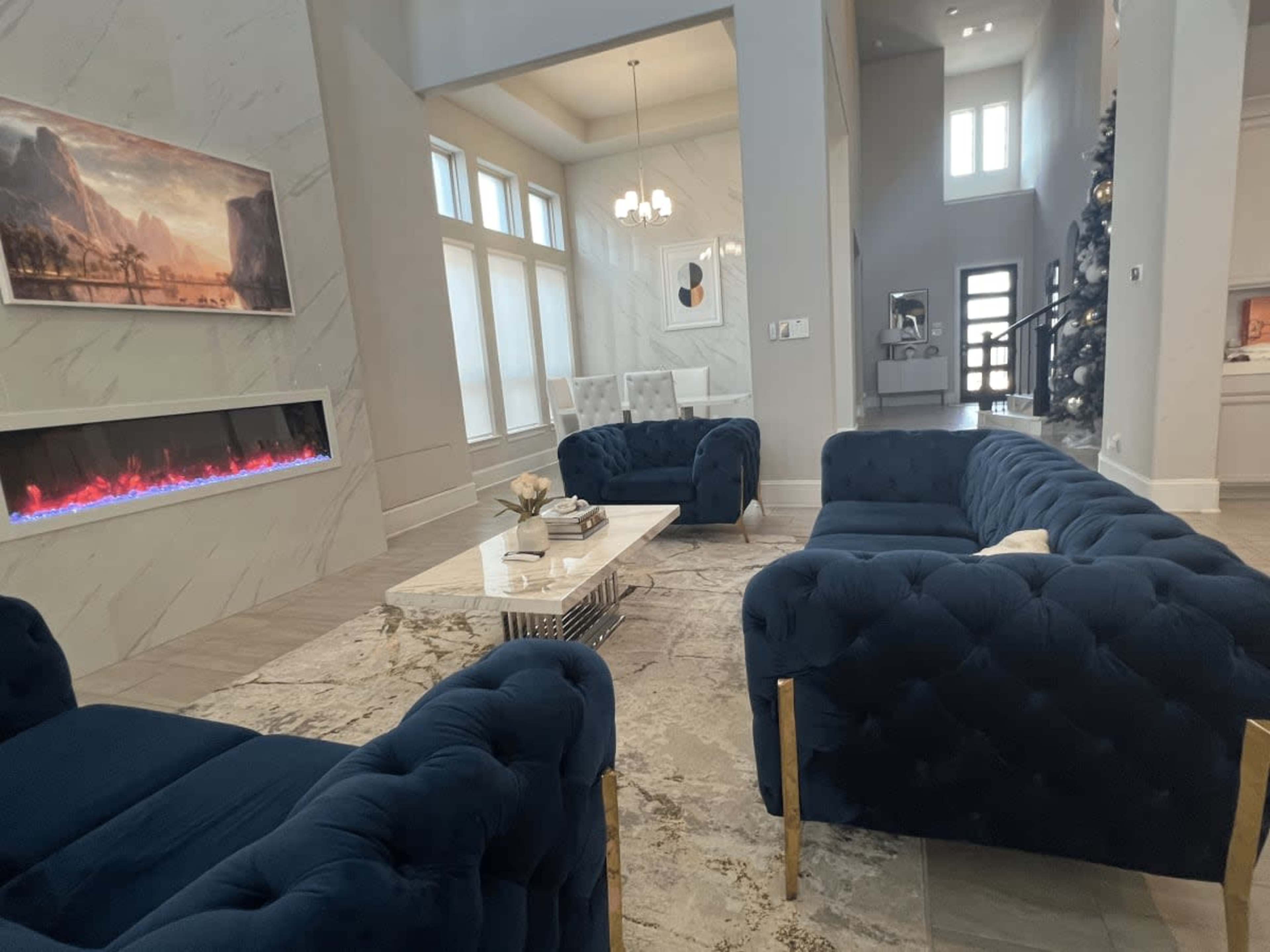 Modern 4BR Smart Home w/  Natural Light – Ideal for Shoots, Content Creation, Small Gatherings & Retreats Image in , Houston, TX