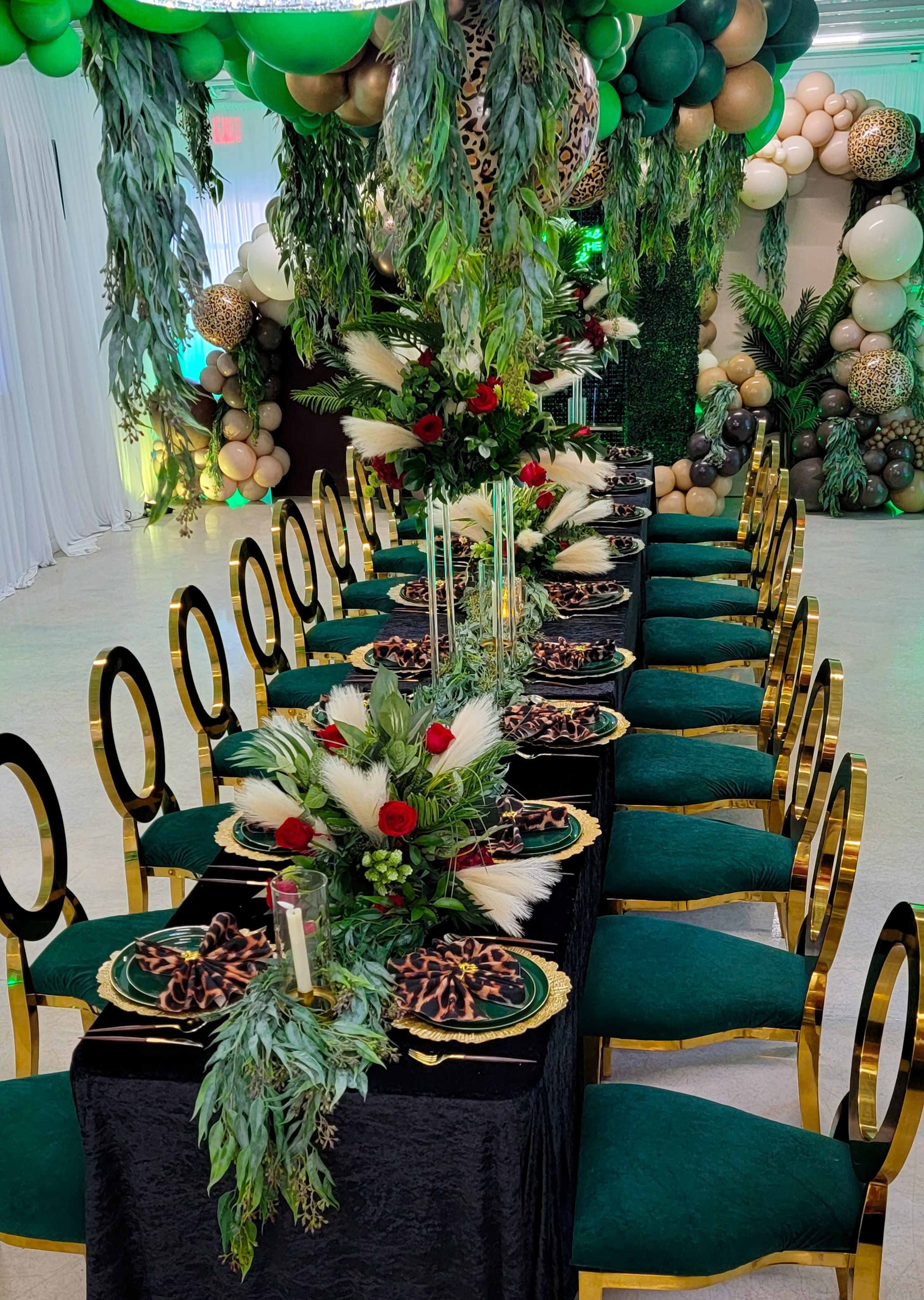 Chic and Centrally Located Open Layout Event Venue with Natural Lighting Image in Dunwoody Village, Dunwoody, GA