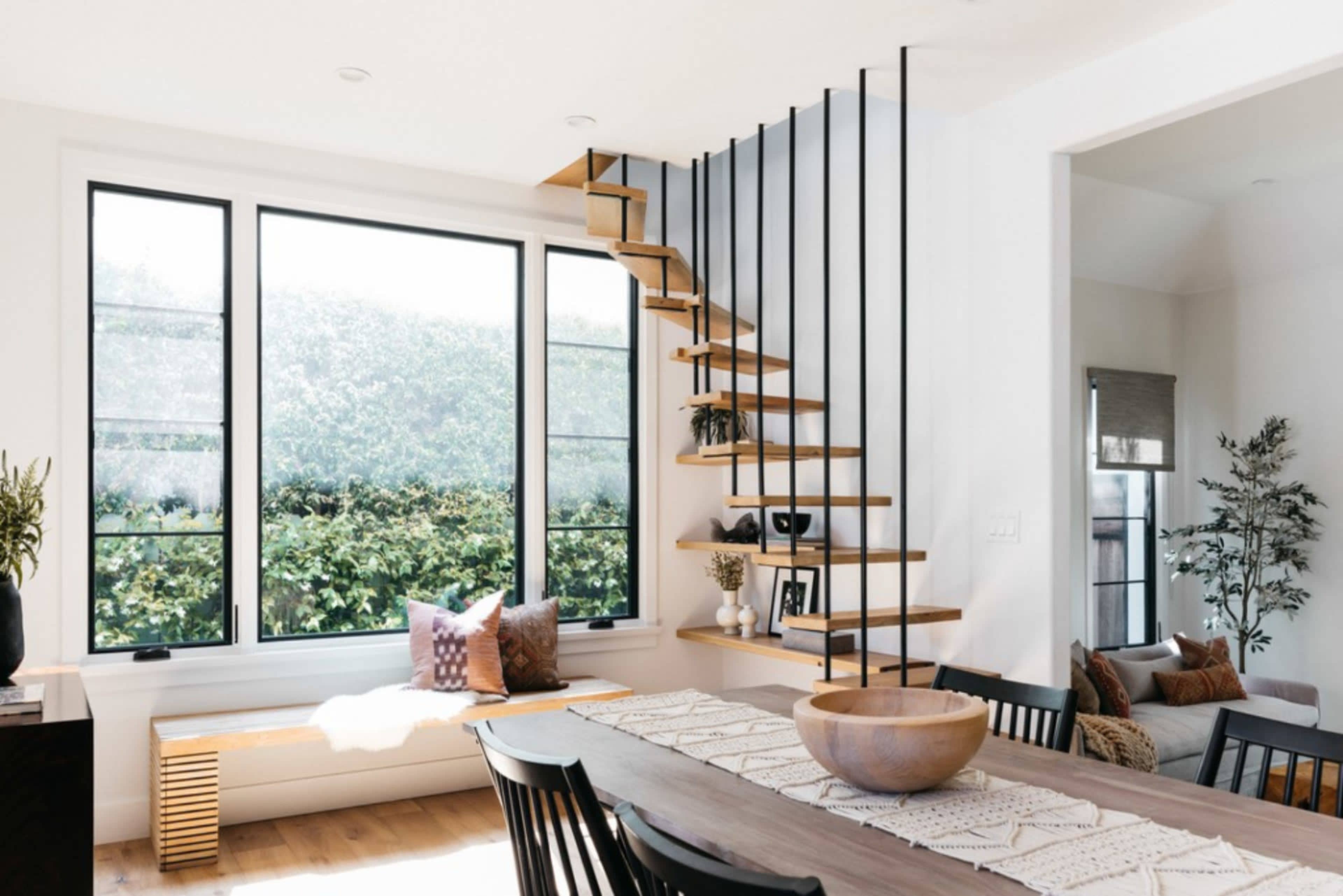 MODERN FARMHOUSE COTTAGE WITH SOFT LIGHT Image in Beverly Grove, Los Angeles, CA