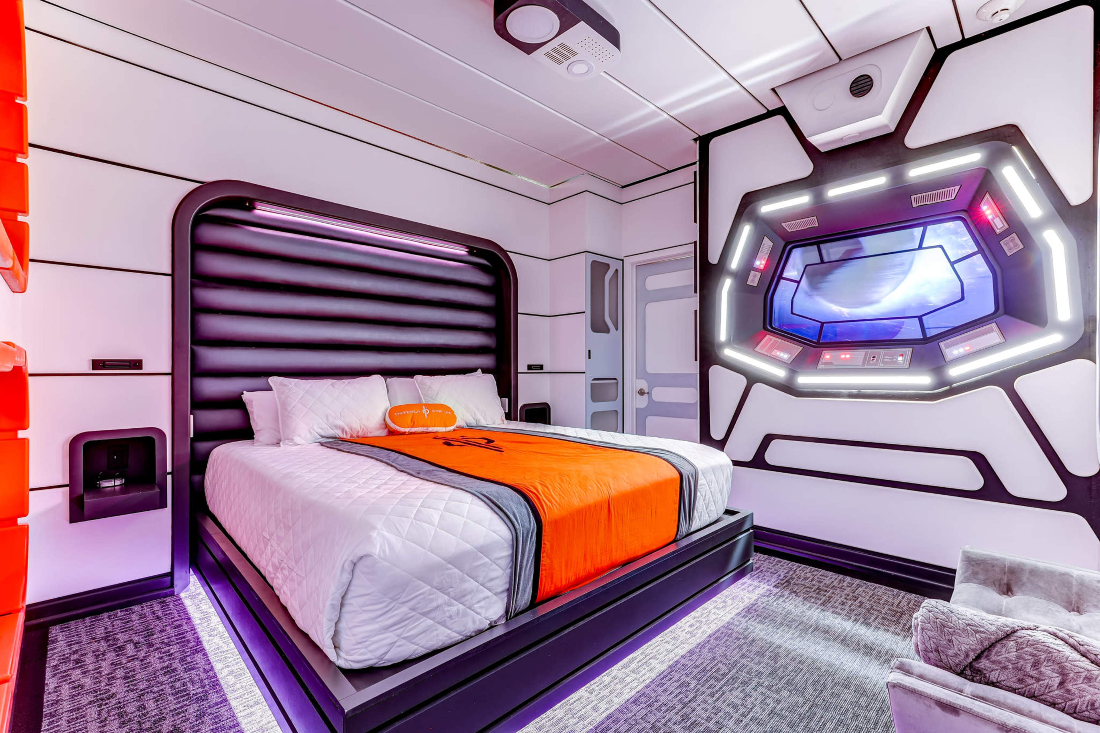 8-Bedroom Starship-Inspired Creative Space with Themed Planet Suites Image in Kissimmee, Kissimmee, FL