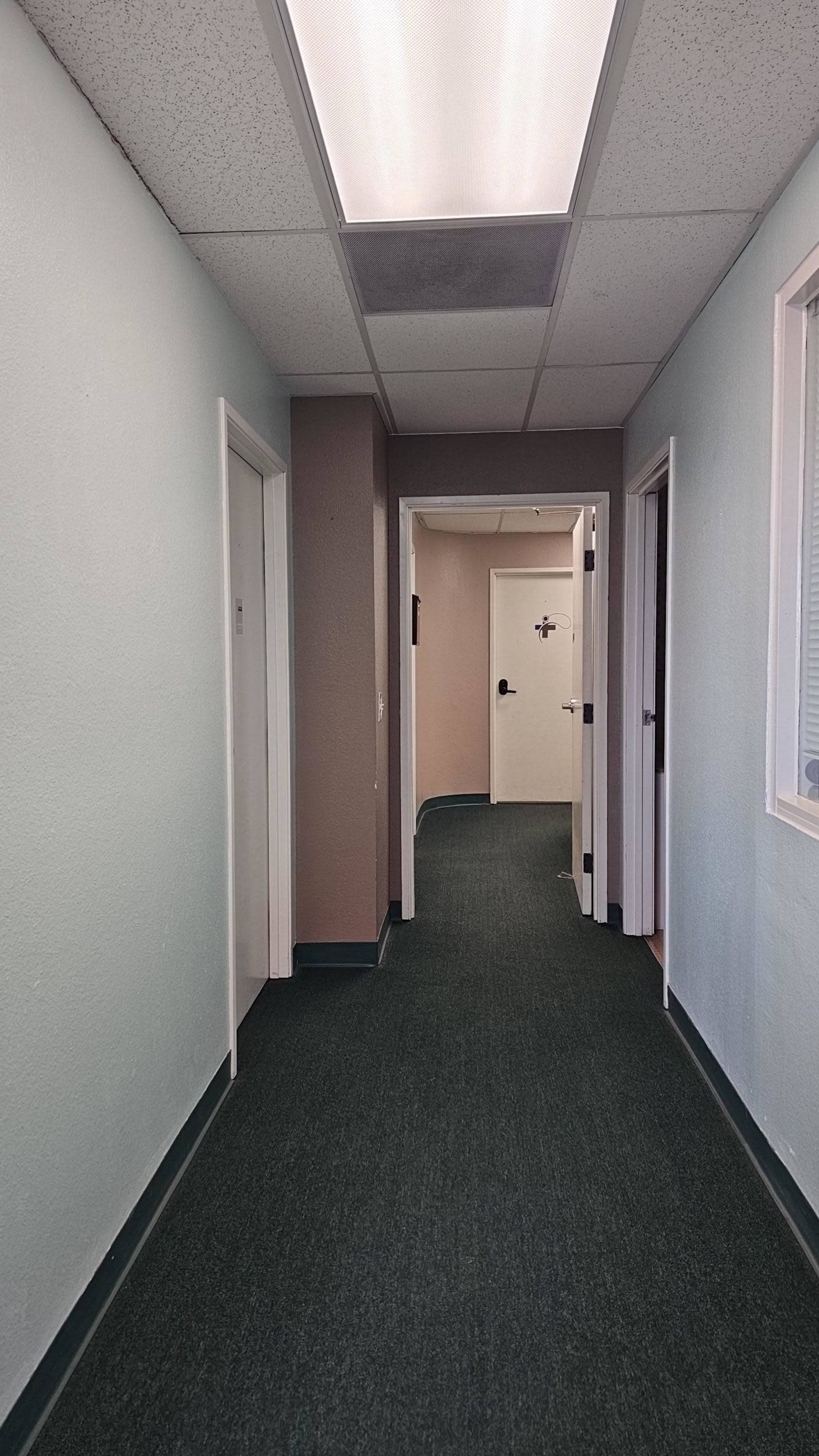 Meeting Space Within a Co-Working Environment Image in Quartz Hill, Palmdale, CA