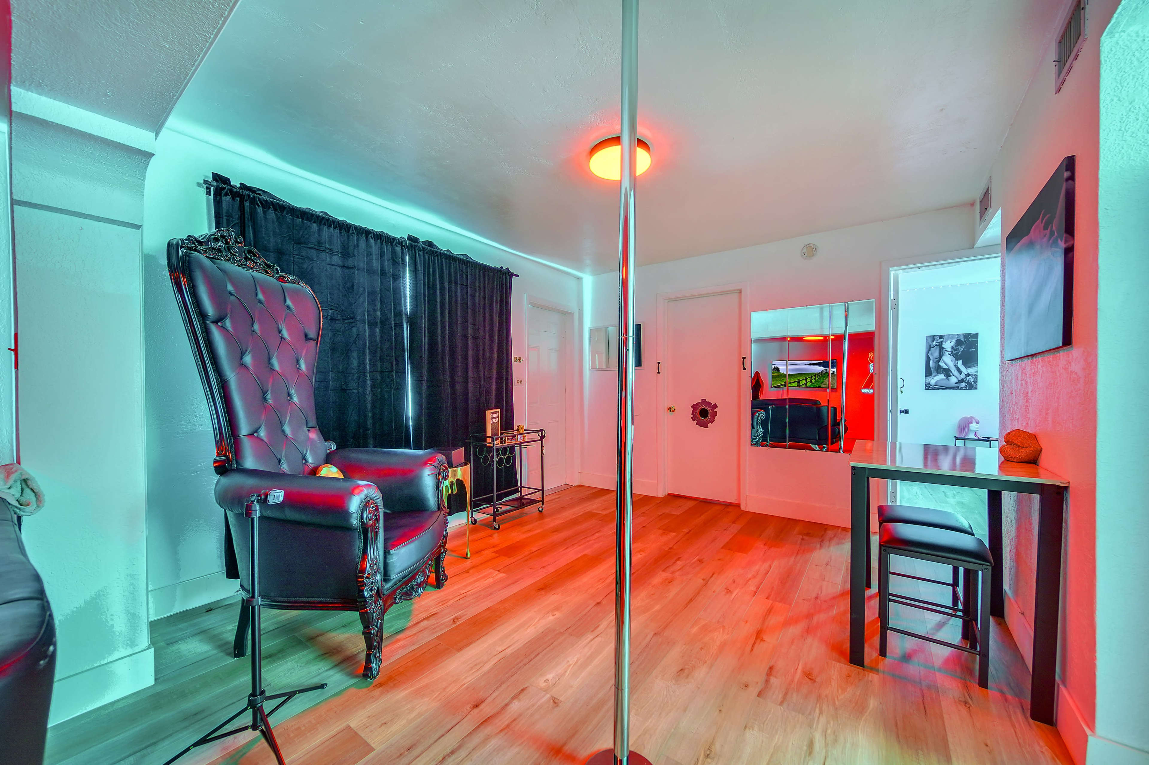 Lola's House: Unique Erotic Stay Image in 441 Corridor, Hollywood, CA