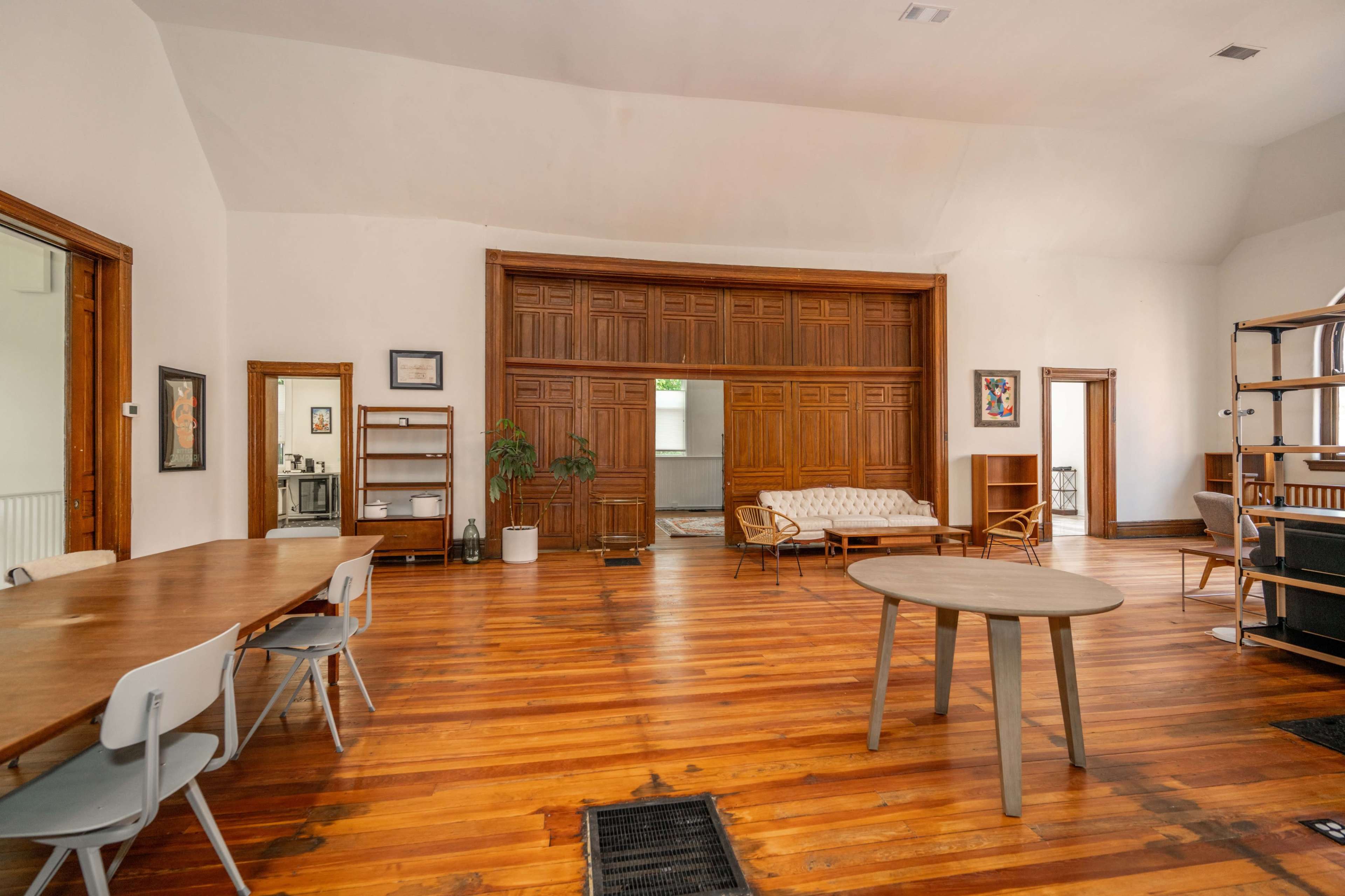 Beautiful huge renovated Church with unique features, and tons of natural light Image in Covington, covington, KY
