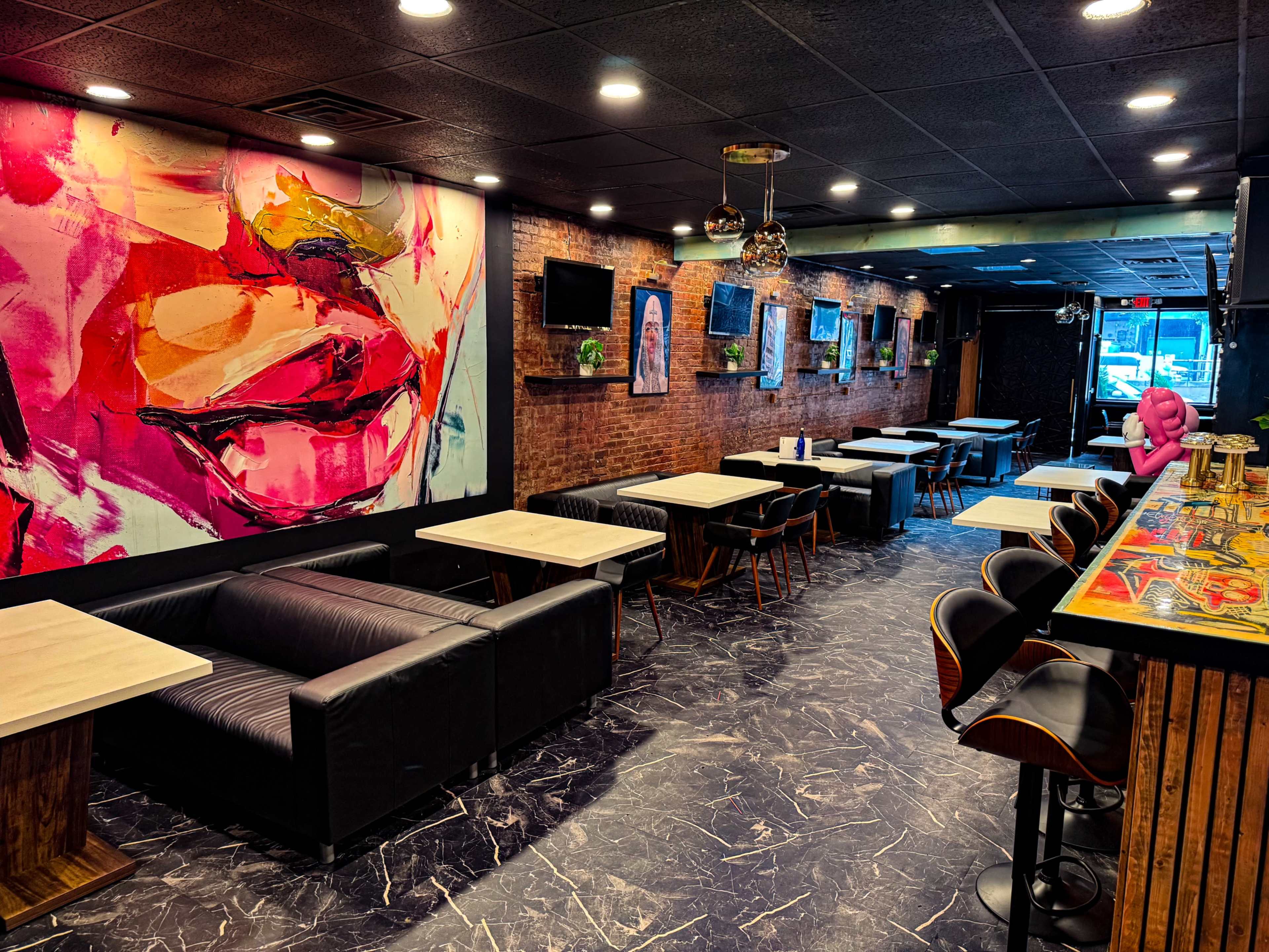 Downtown Trendy Loft with Outside Patio I Taylour Peighton Lounge Image in Central Ward, Newark, NJ