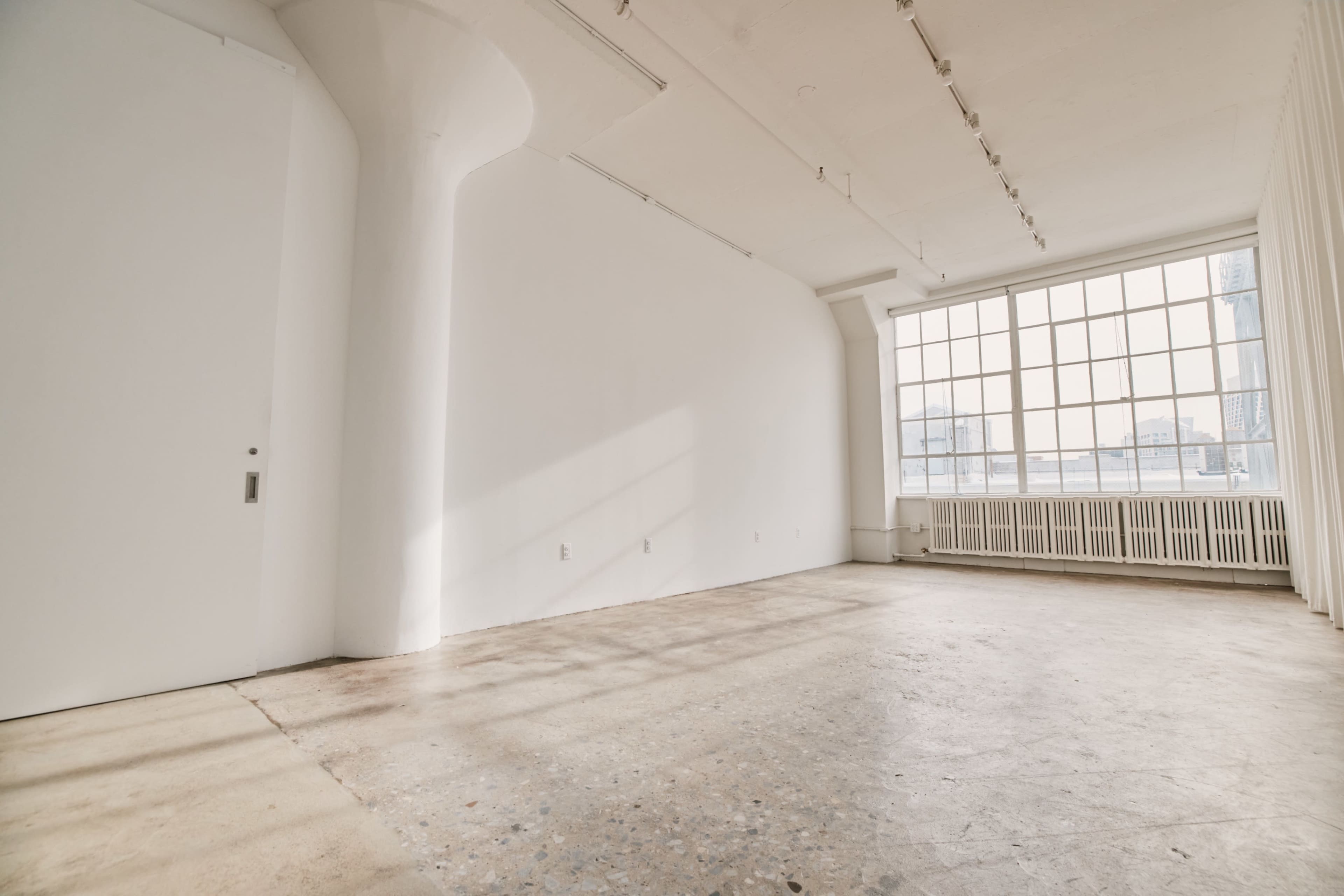 Chelsea Daylight Loft Studio South Facing Windows Free Profoto Equipment (Studio B) Image in Midtown Manhattan, New York, NY