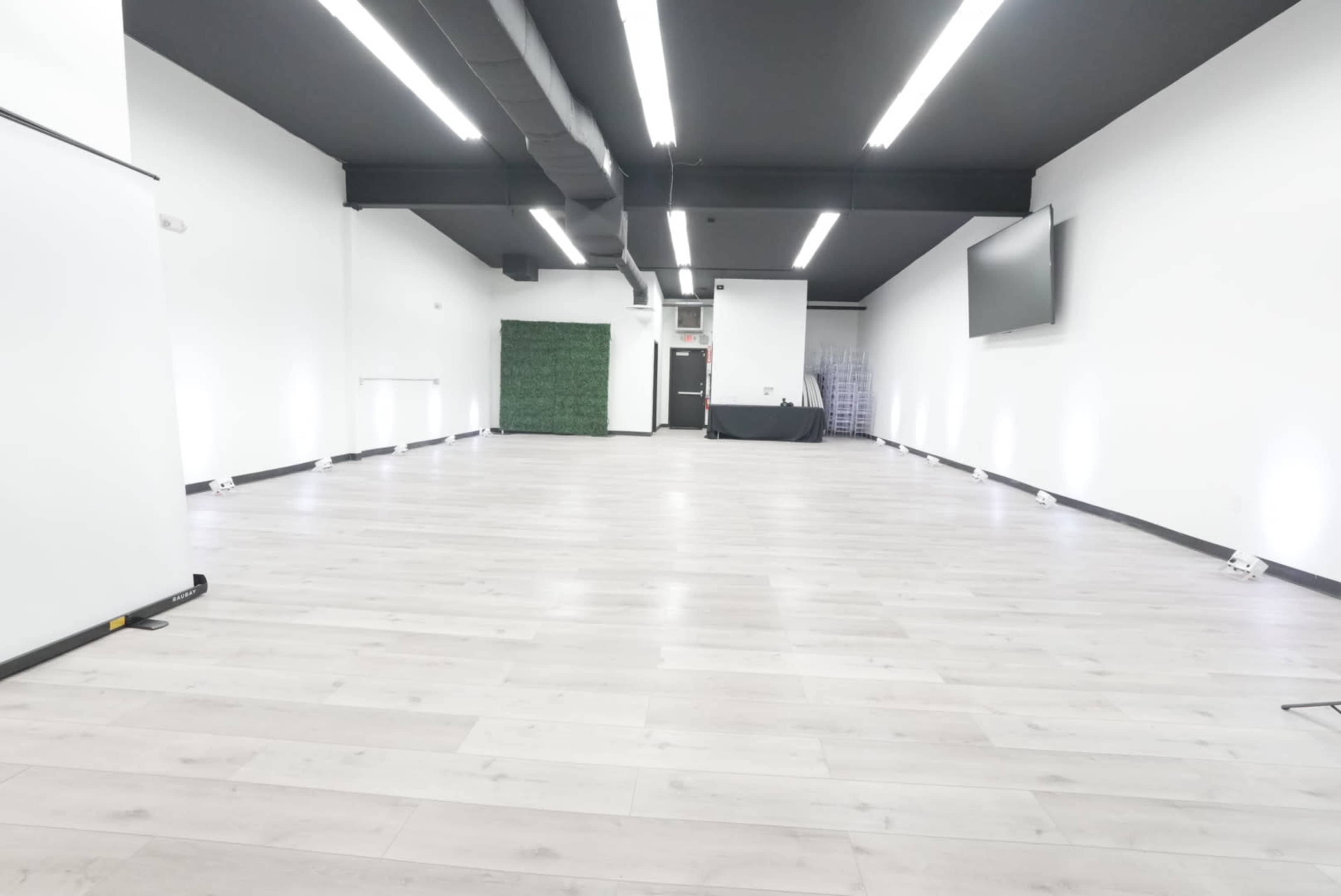 Clean, Flexible Venue for Intimate Events, Content Creation or Trainings Image in Sayreville, Sayreville, NJ