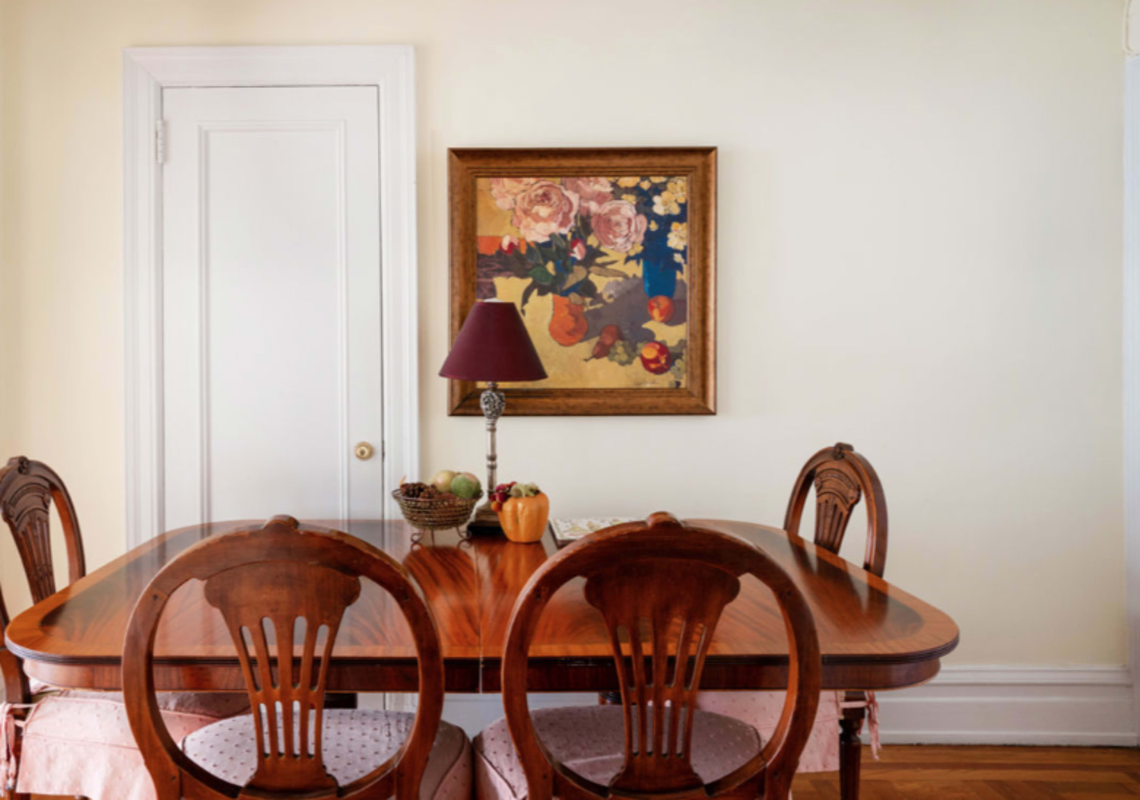 Midtown classic pre-war apartment with great light. Image in Midtown Manhattan, New York, NY