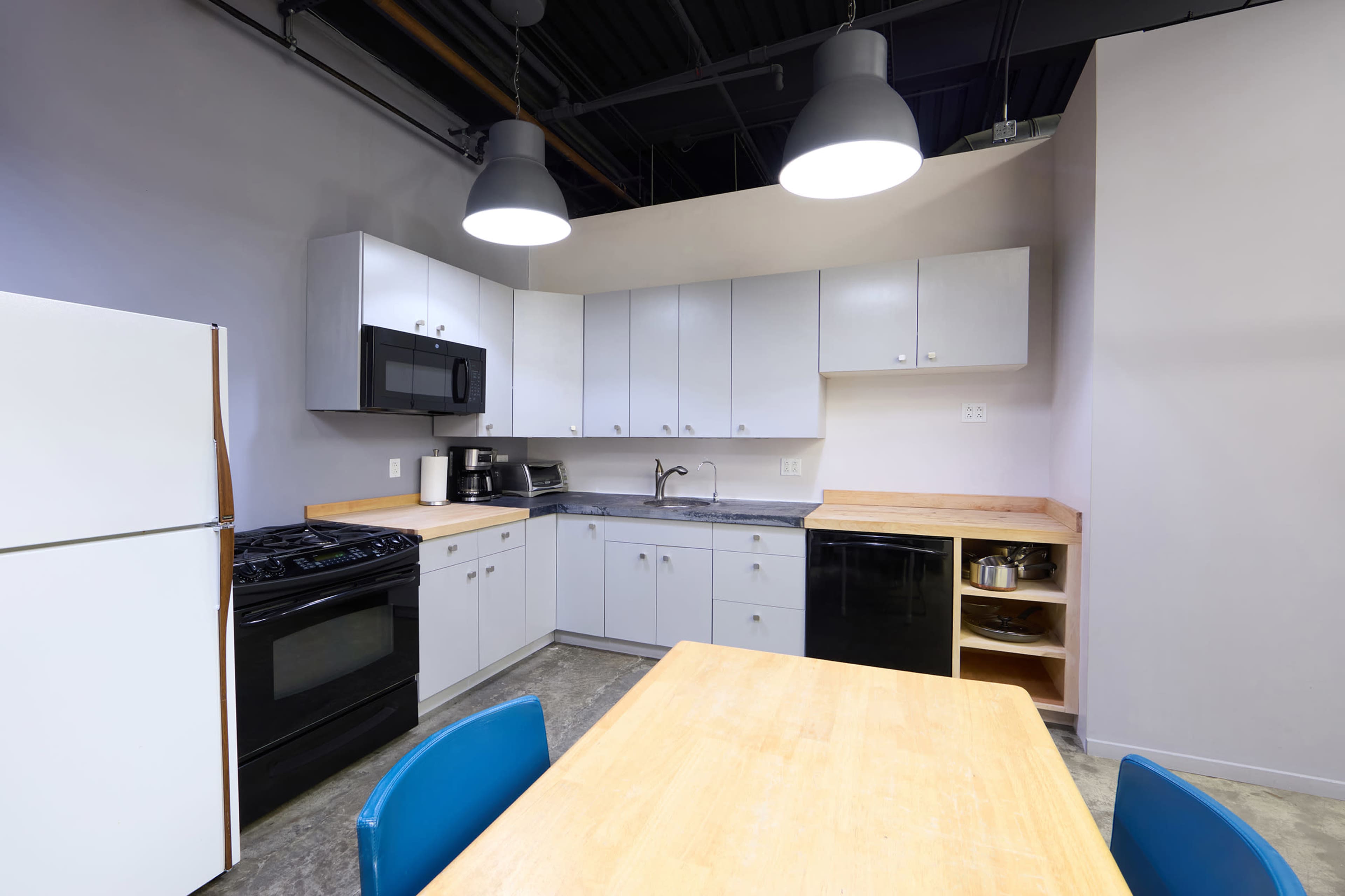 Westchester Photo Studio and Meeting Space Image in North White Plains, White Plains, NY