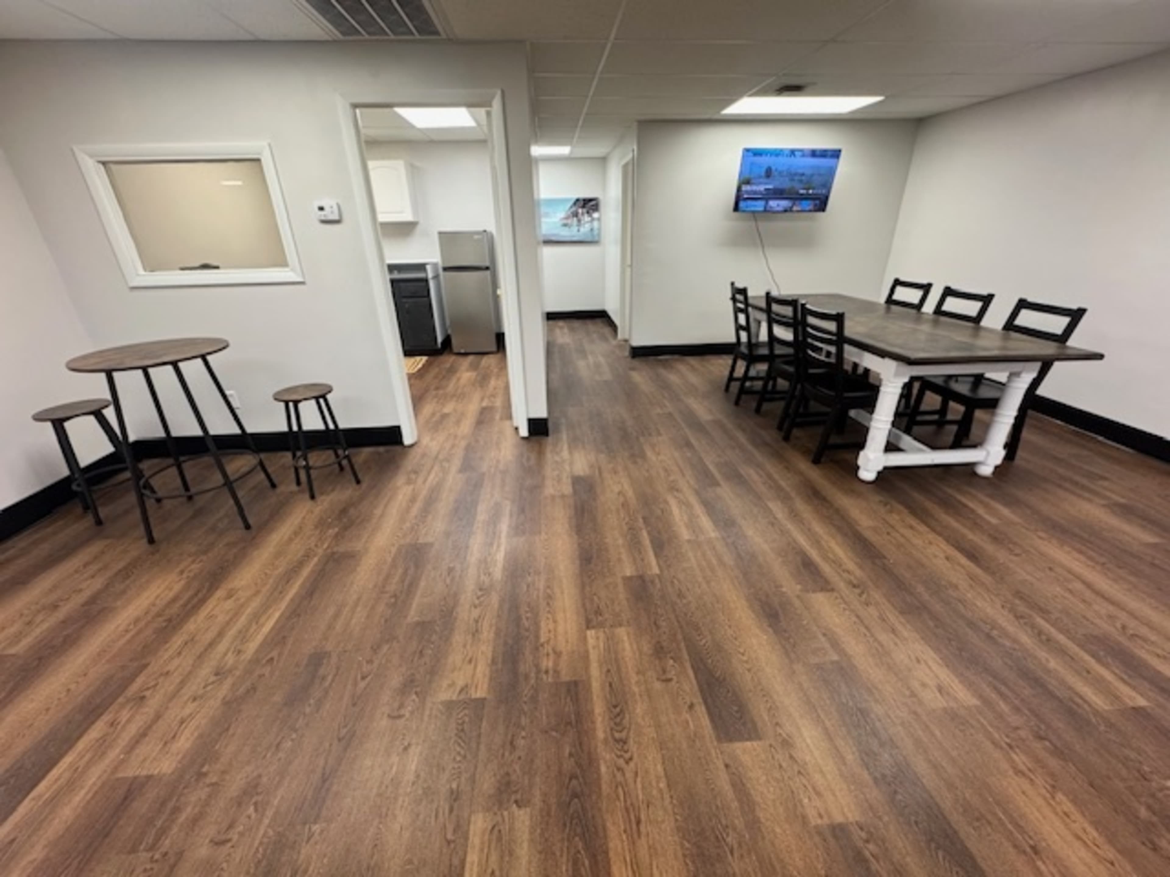 first floor location two blocks from the beach Image in North Virginia Beach, virginia beach, VA