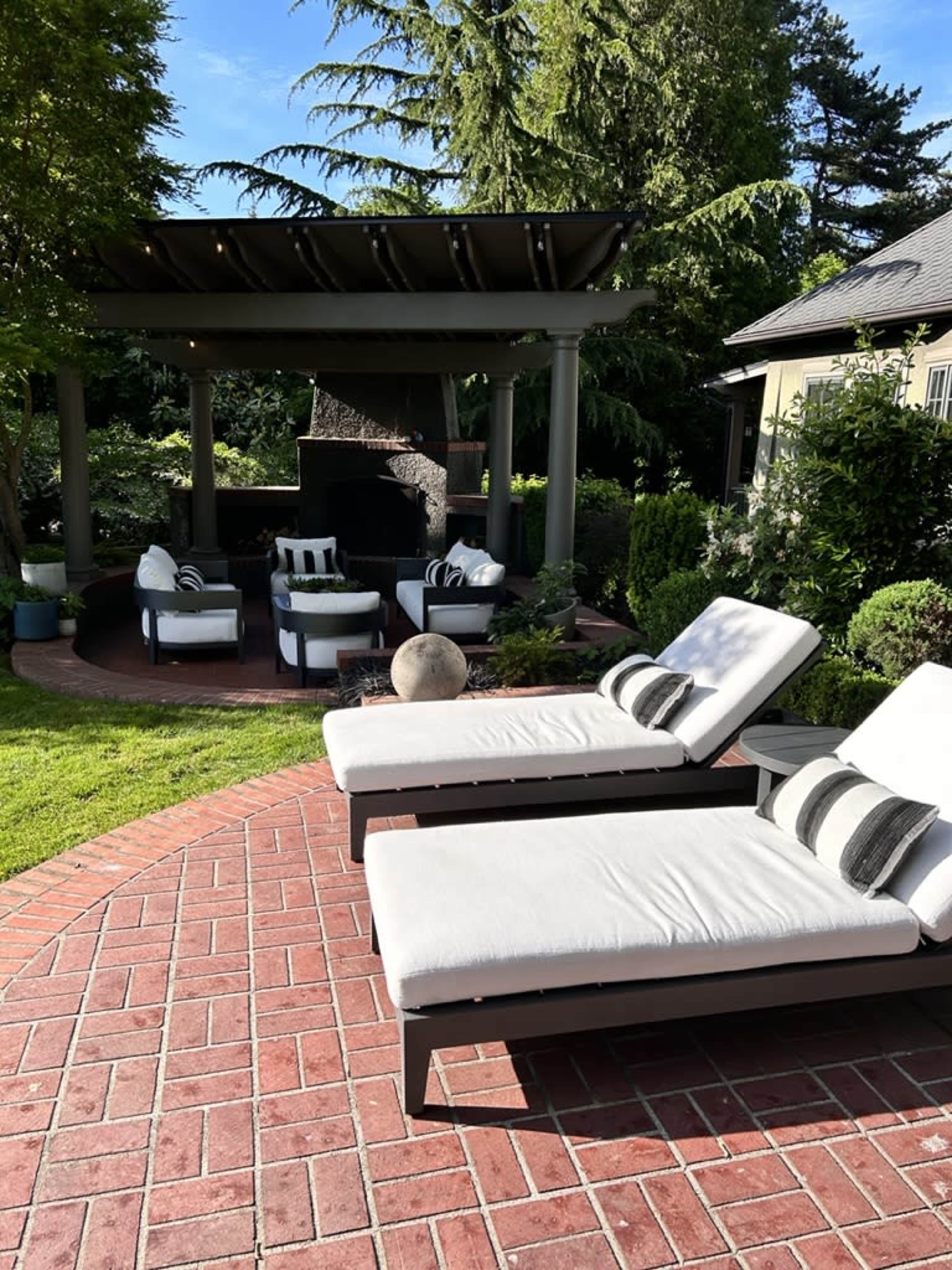Historic Portland Estate & Private Garden for Gatherings, Creative Productions & Elevated Events Image in Southeast Portland, Portland, OR