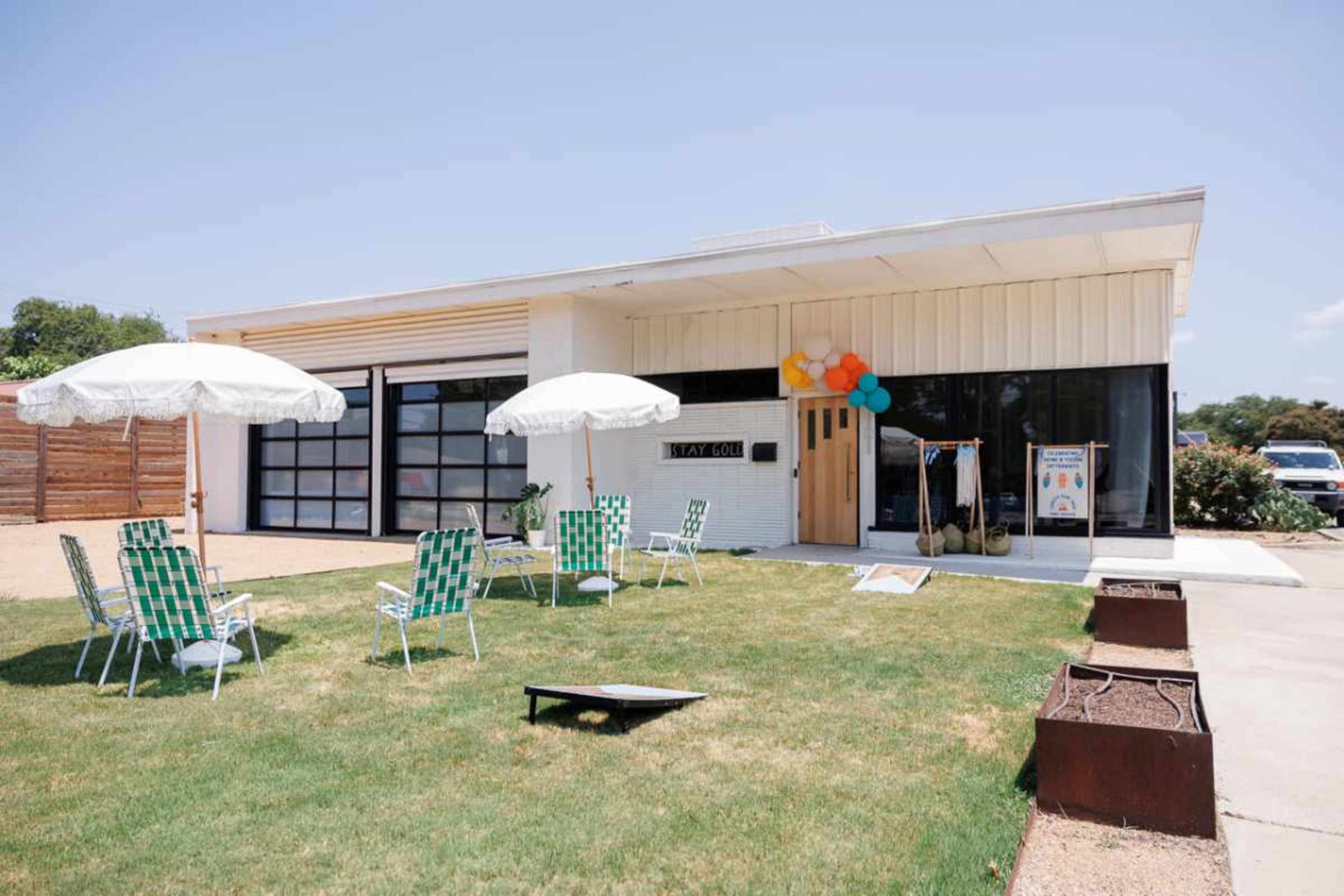 Mid-Century Modern Natural Light Photo/Video Studio Image in , Richardson, TX