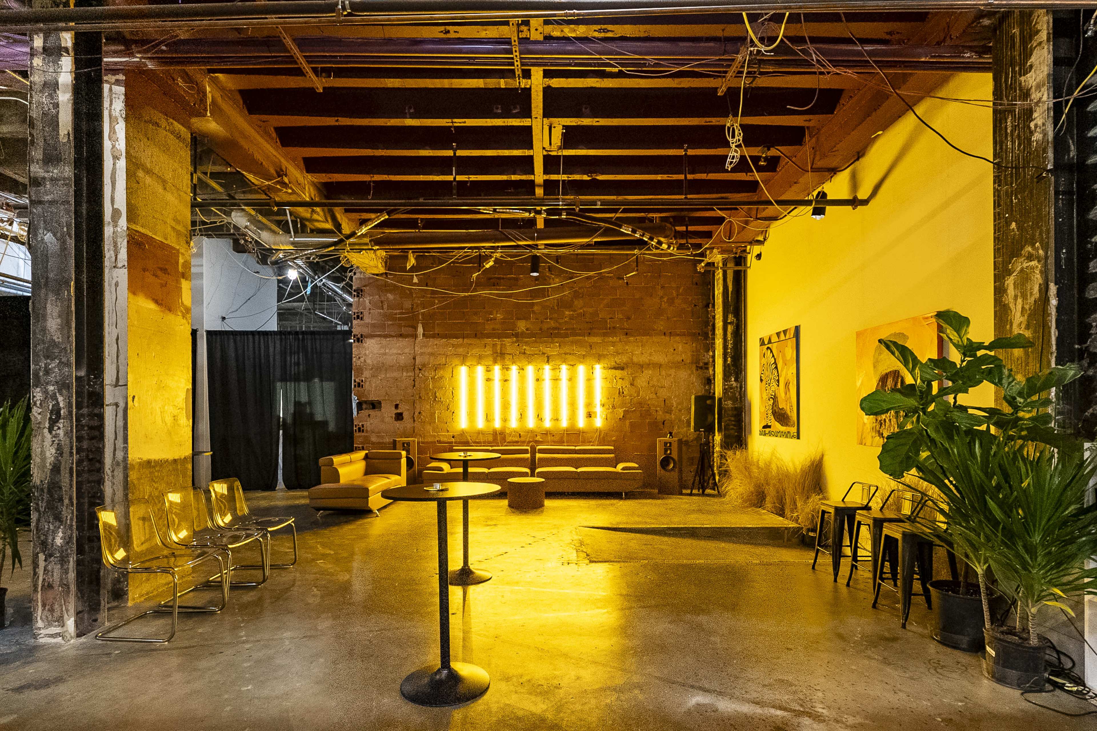 Studio Eight08: Modern Art Gallery & Creative Lounge in a Historic Downtown Landmark (6,500 sq ft) Image in Downtown Houston, Houston, TX