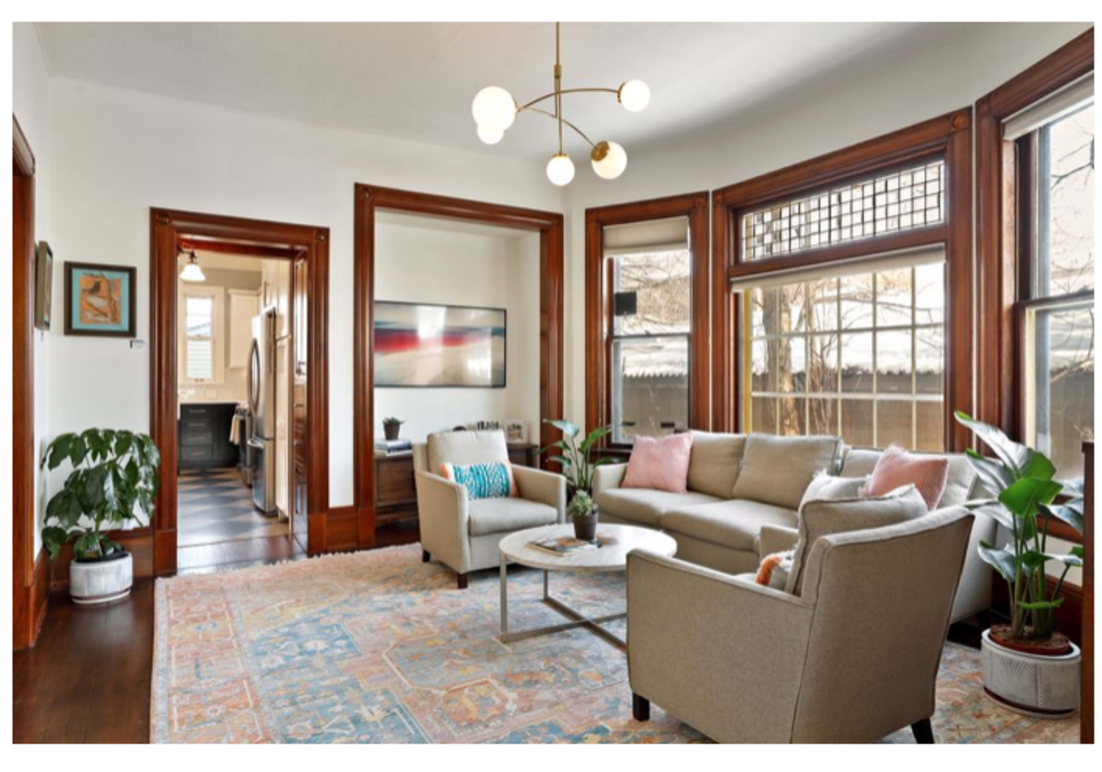 Art Gallery 3,300 sq. ft. Unique St Paul House Image in Summit - University, St Paul, MN