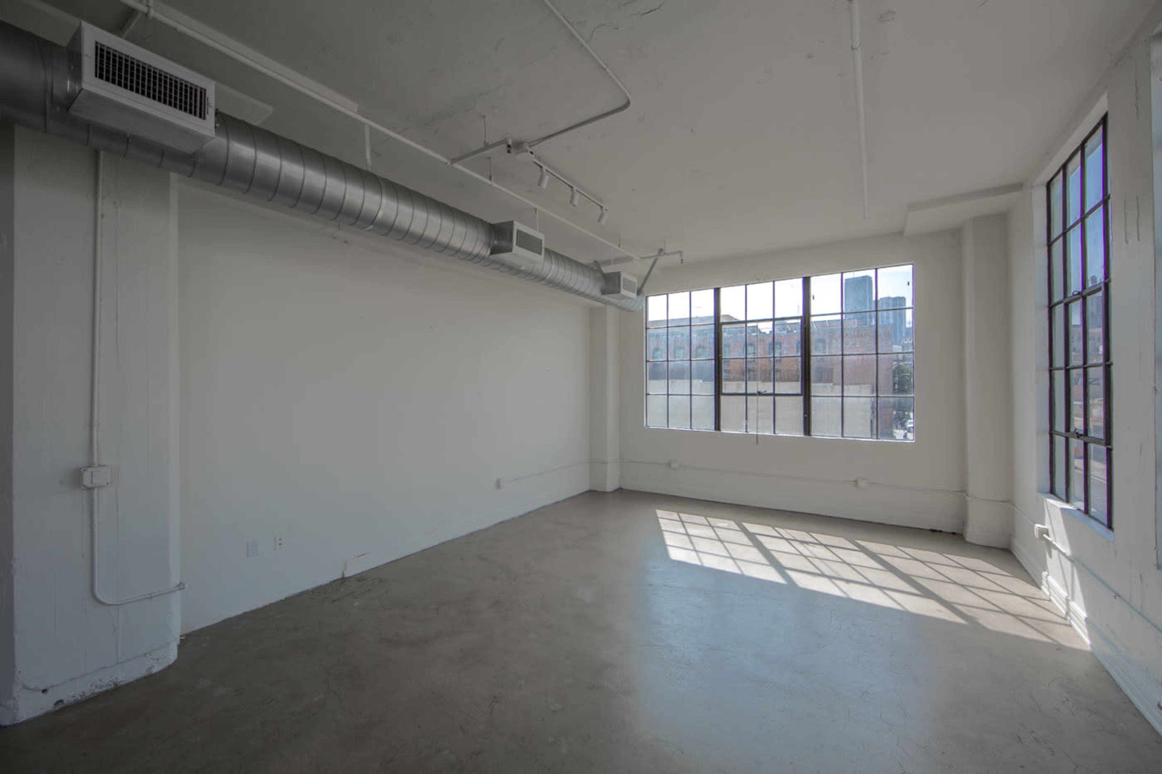 Multipurpose Daylight Creative Studio Image in Downtown Los Angeles, los angeles, CA