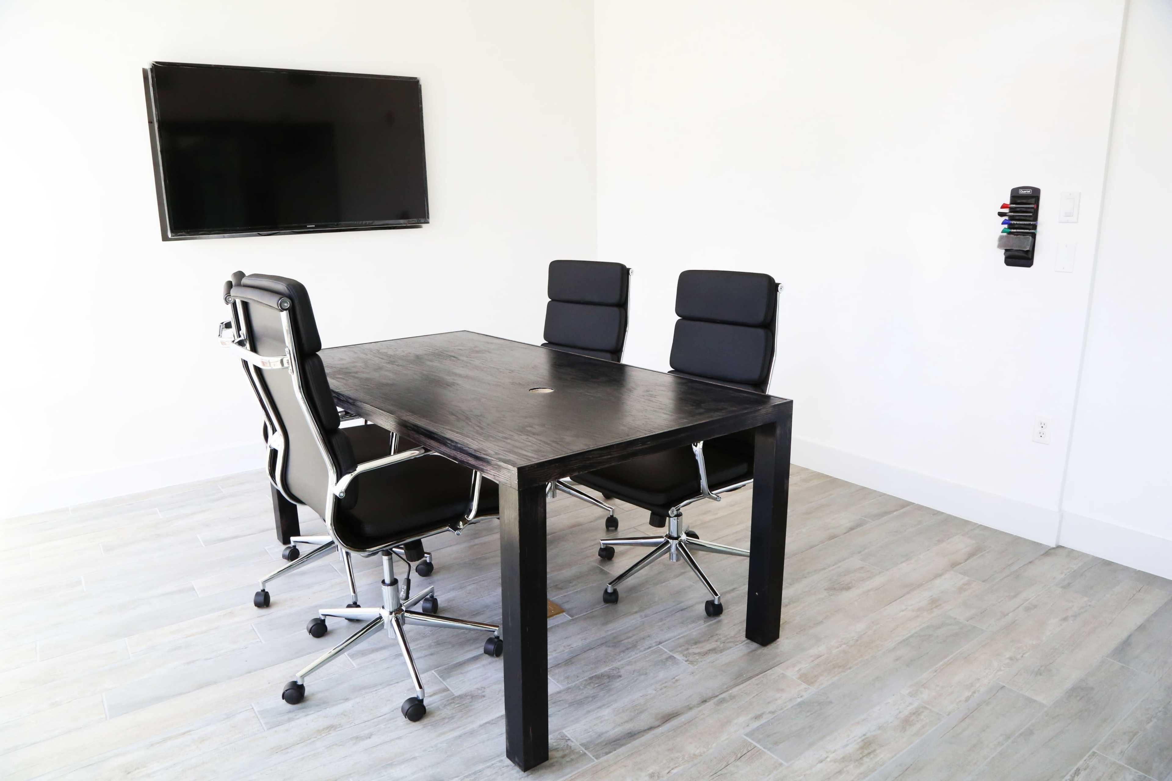 Bright Conference Room for 12 Image in Lower Manhattan, New York, NY