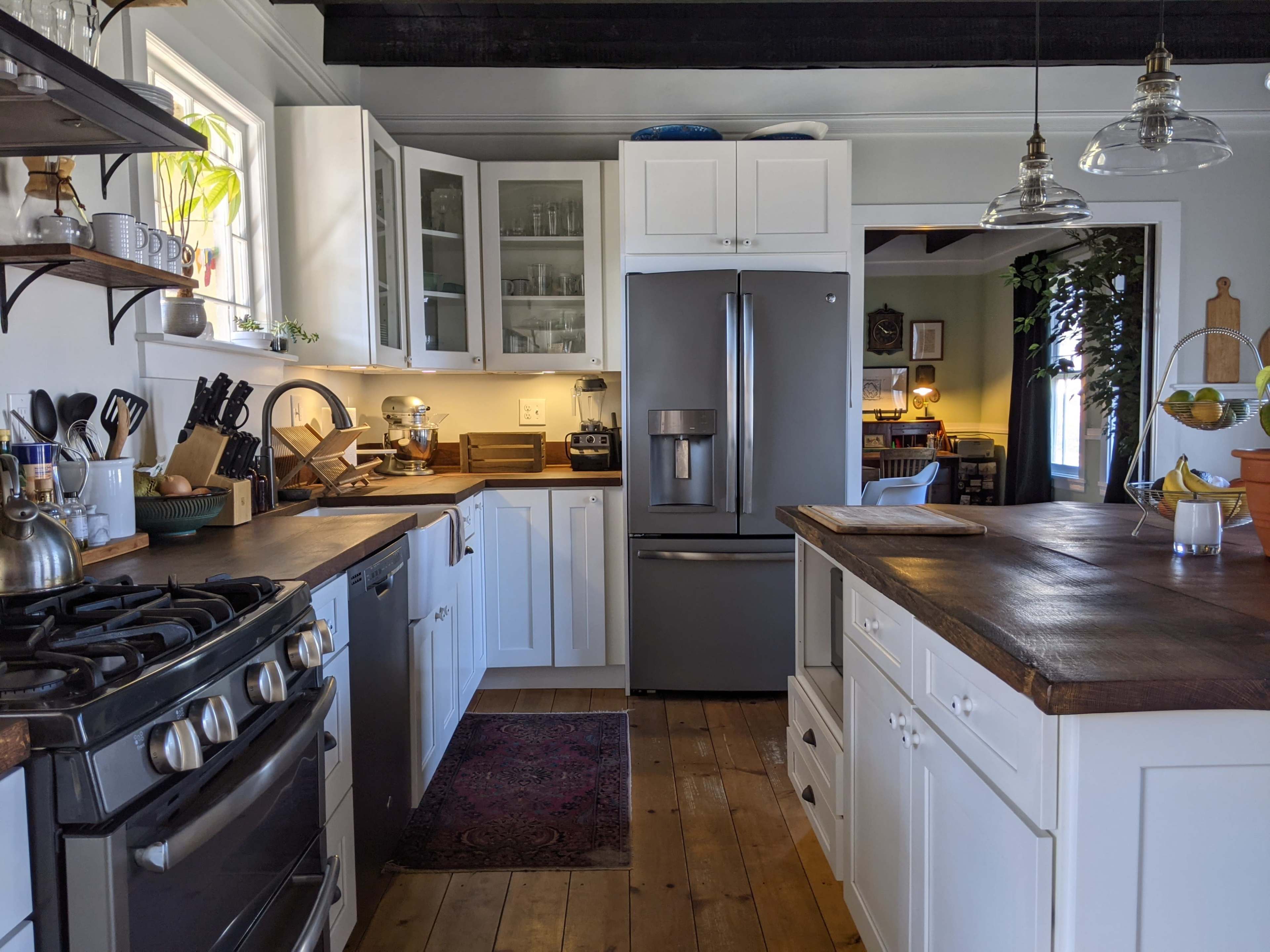 Historic Coastal Cottage with Vintage Remix Vibes Image in , Long Branch, NJ